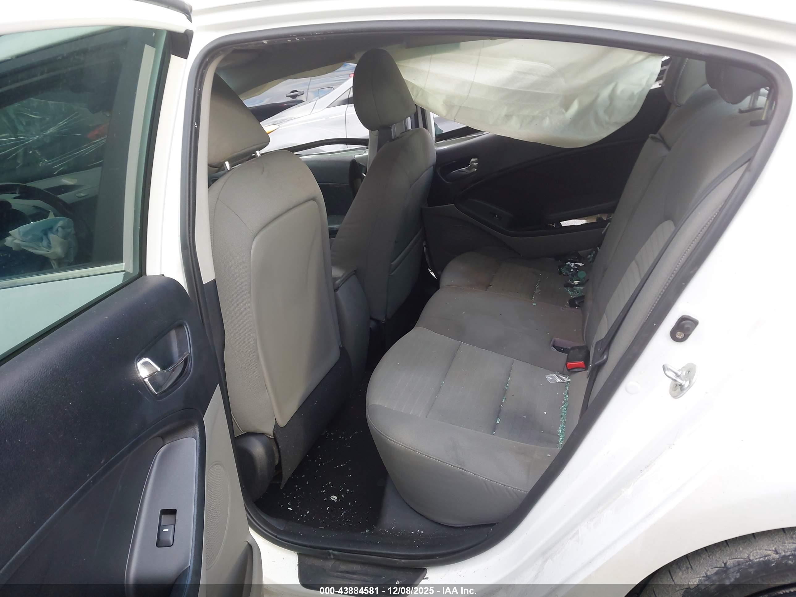 KIA FORTE image 8