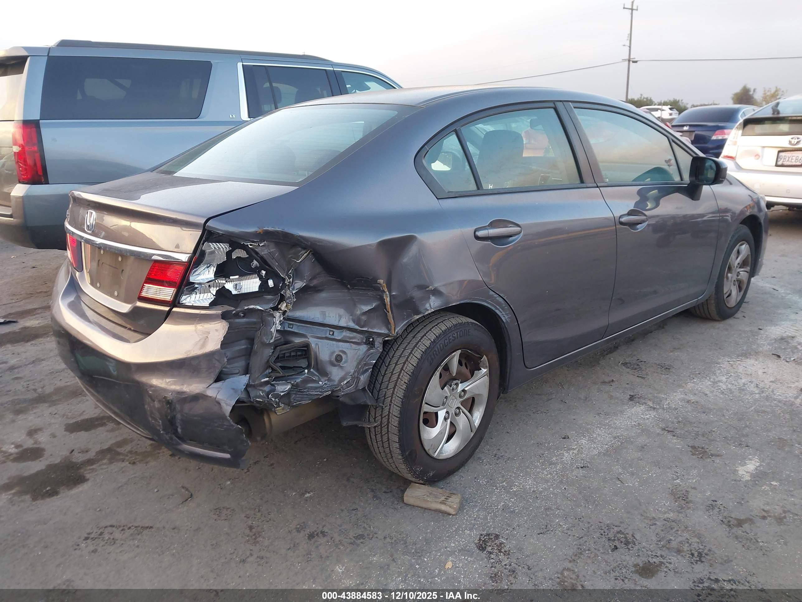 HONDA CIVIC image 4