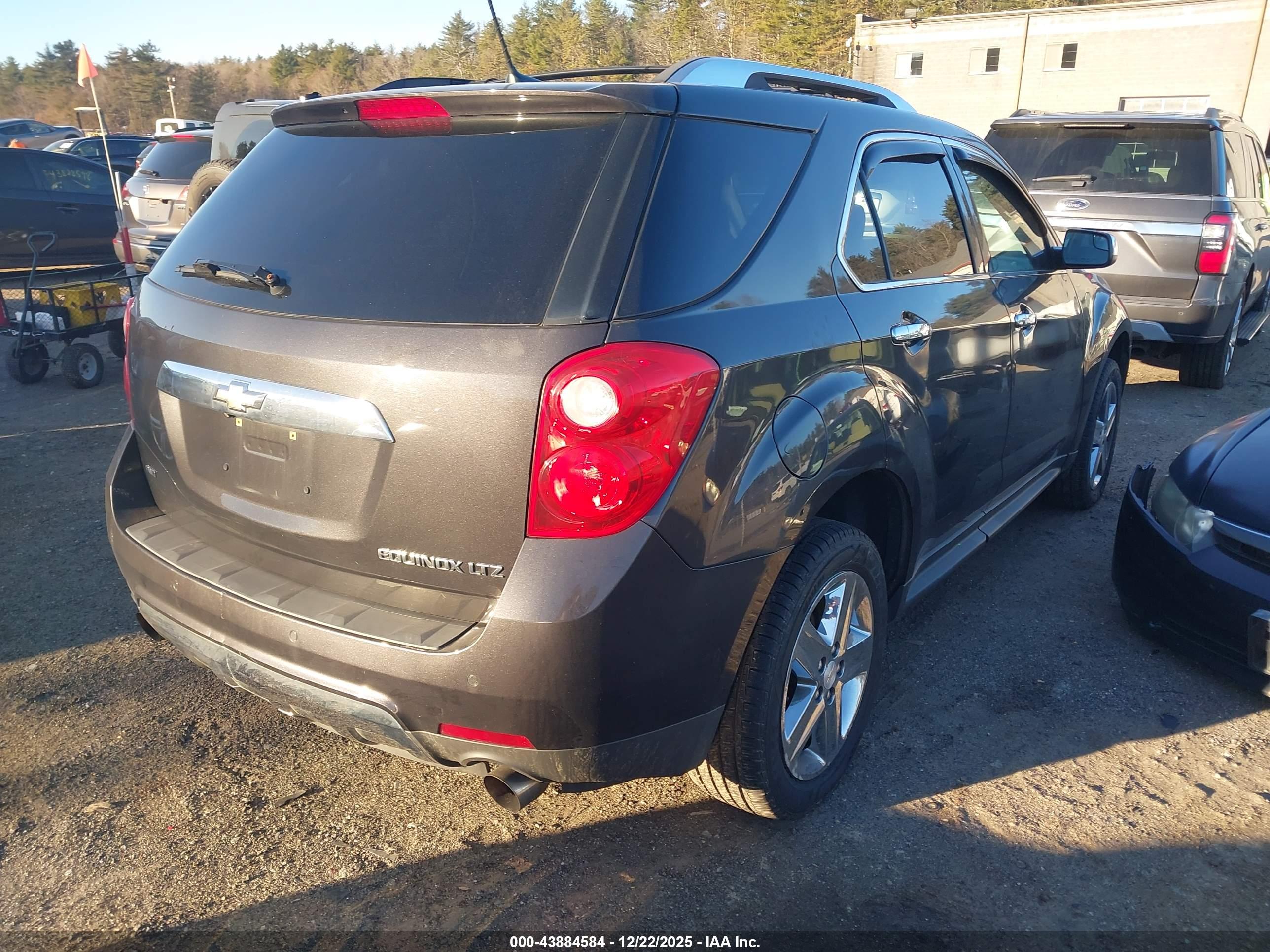 CHEVROLET EQUINOX image 4