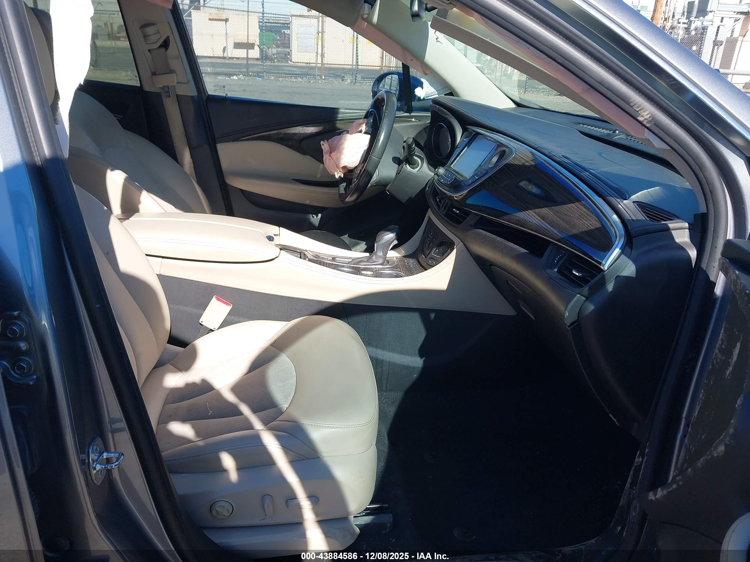 BUICK ENVISION image 5