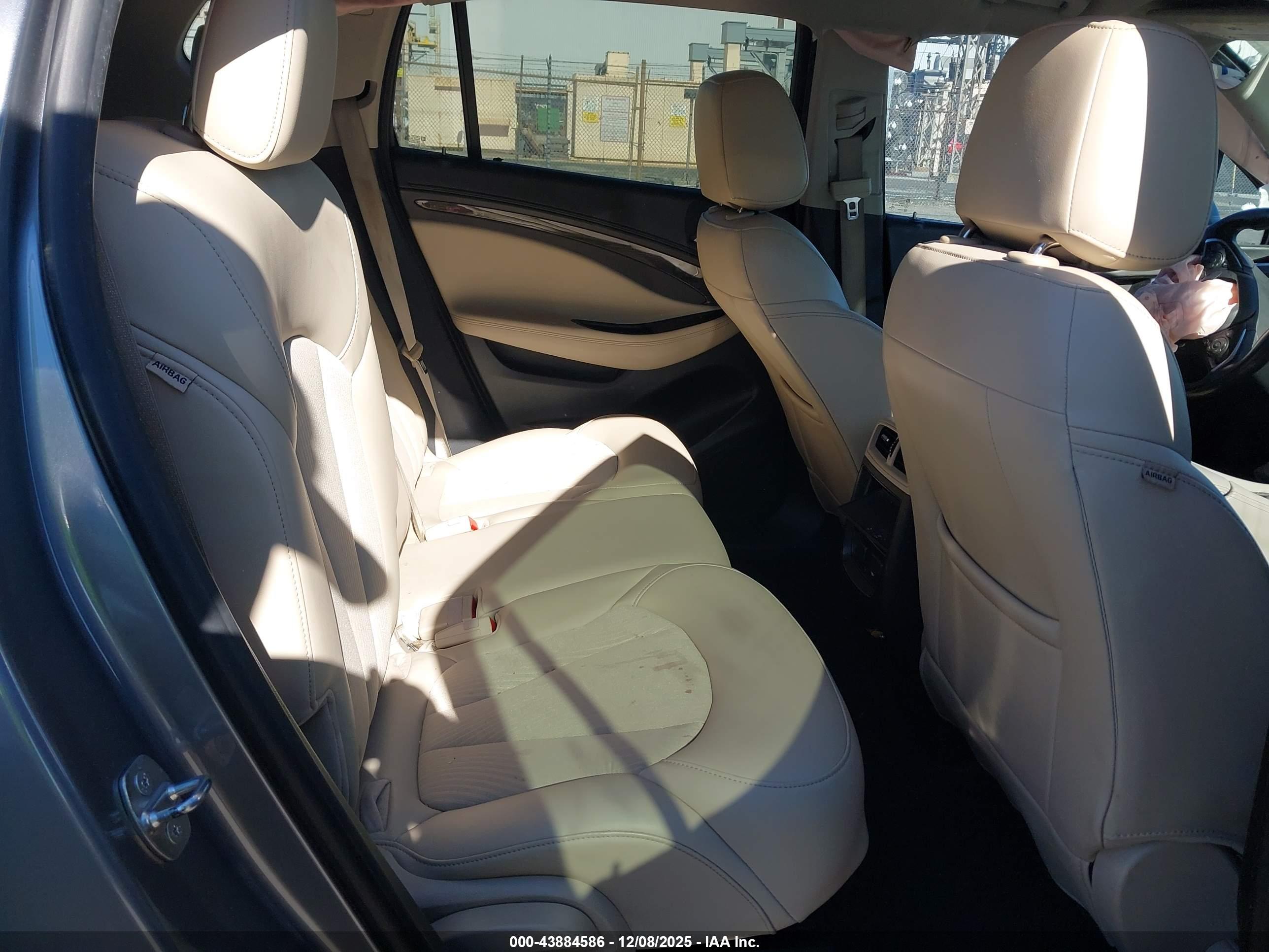 BUICK ENVISION image 8