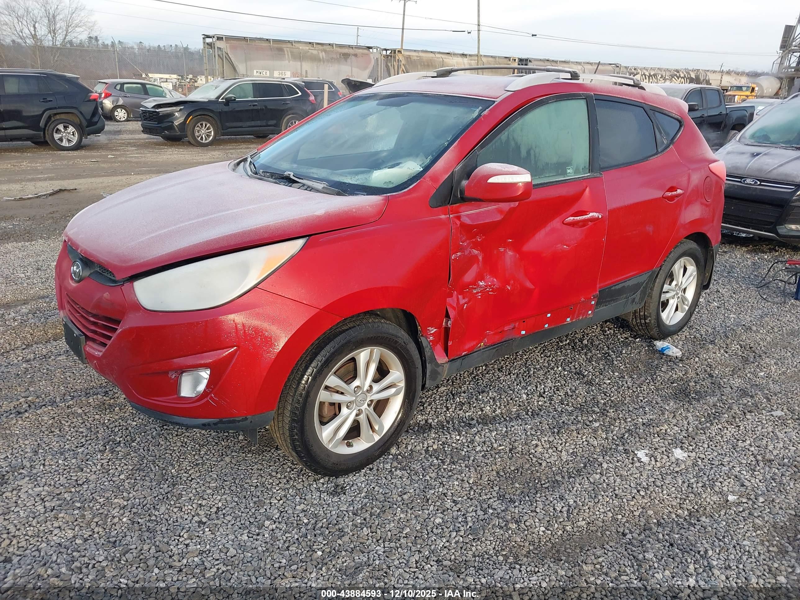 HYUNDAI TUCSON image 2