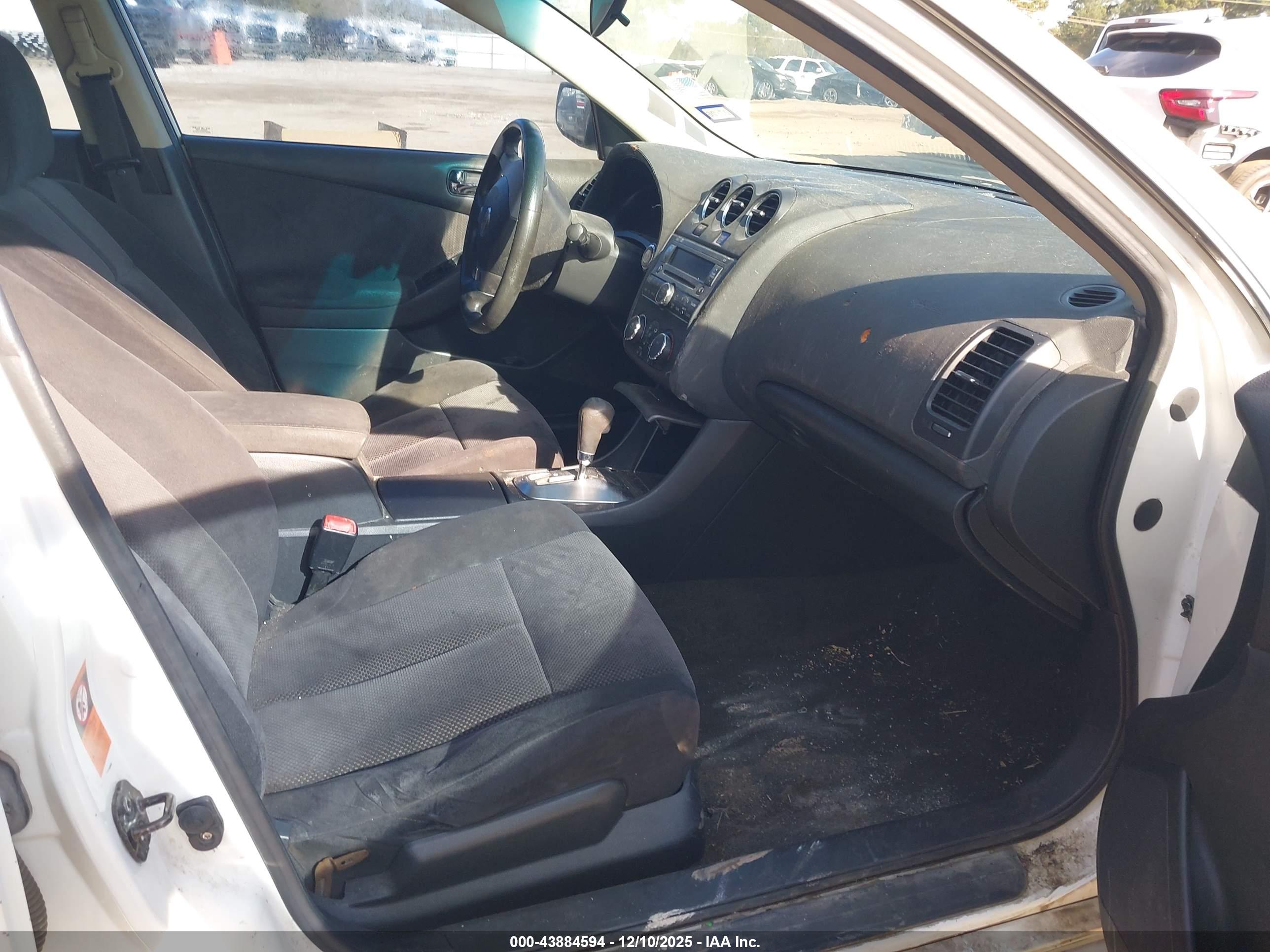 NISSAN ALTIMA image 5