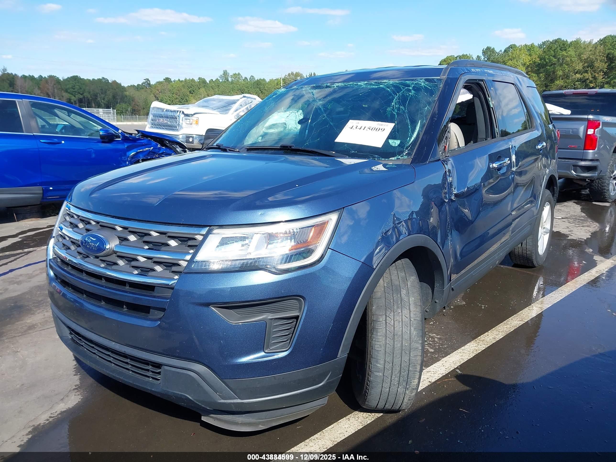 FORD EXPLORER image 2