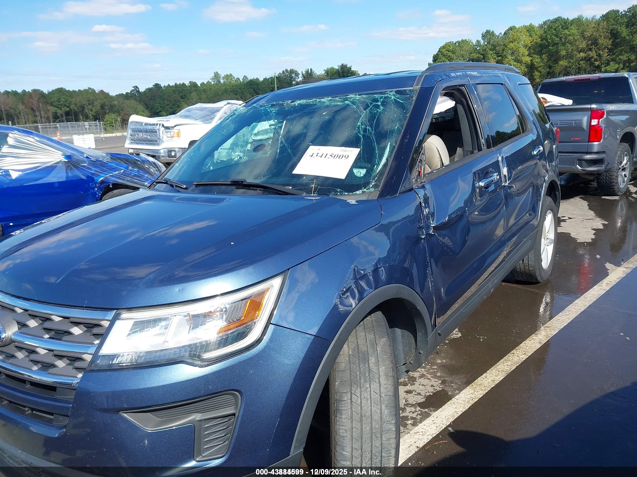 FORD EXPLORER image 6