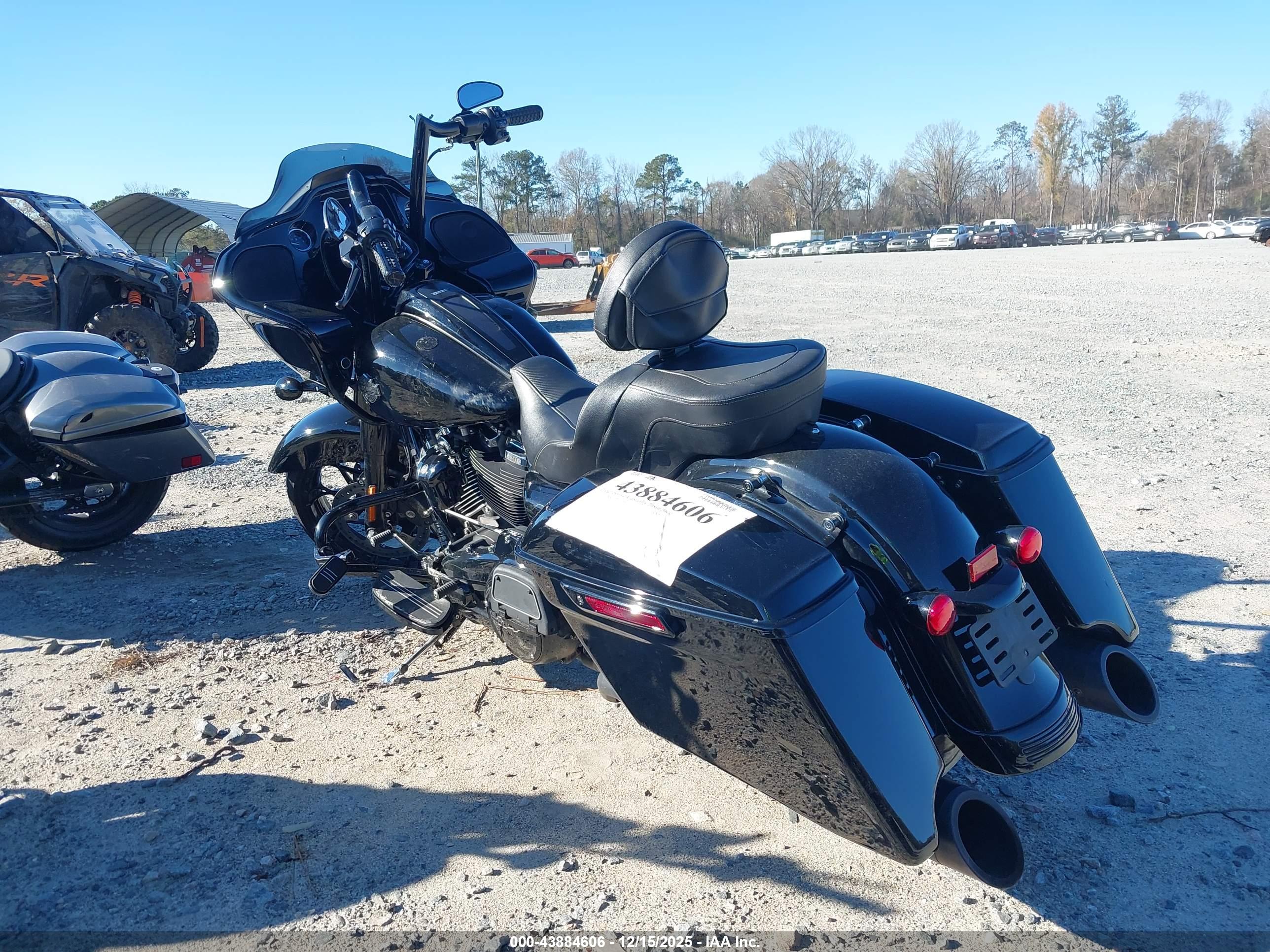 HARLEY-DAVIDSON FLTRXS image 3