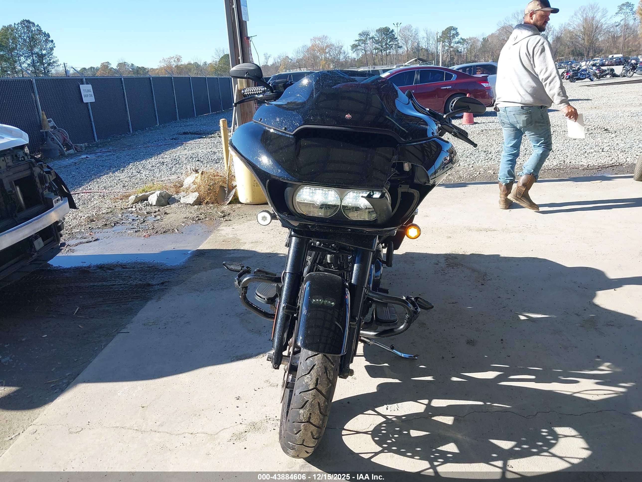 HARLEY-DAVIDSON FLTRXS image 5