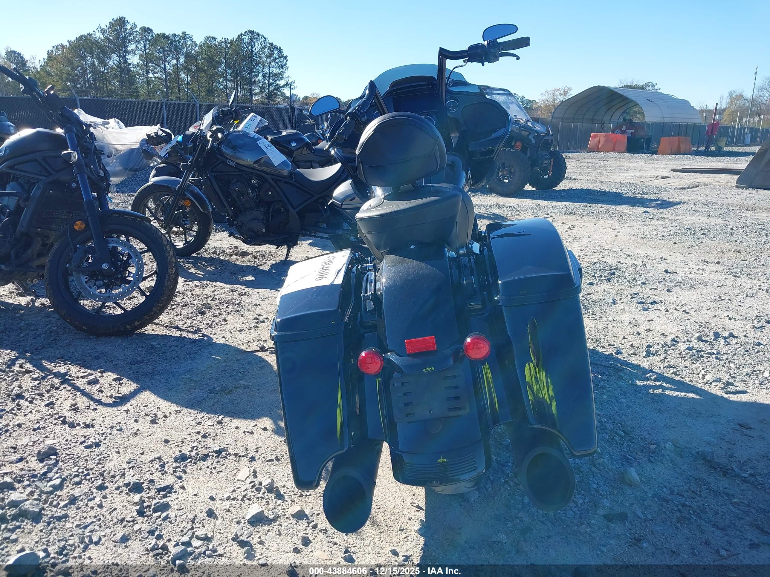 HARLEY-DAVIDSON FLTRXS image 6