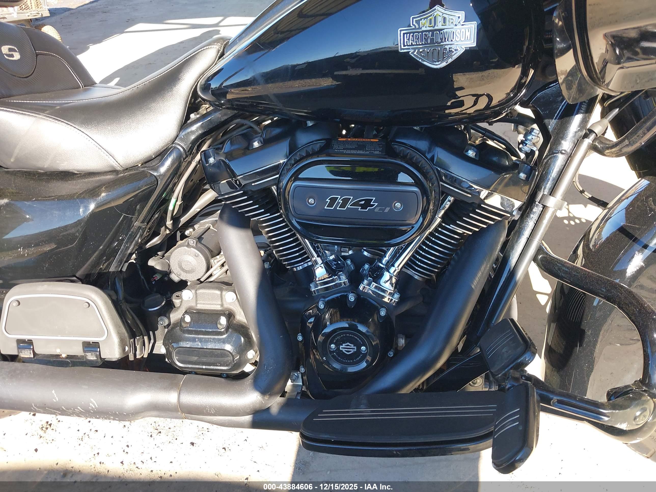 HARLEY-DAVIDSON FLTRXS image 8