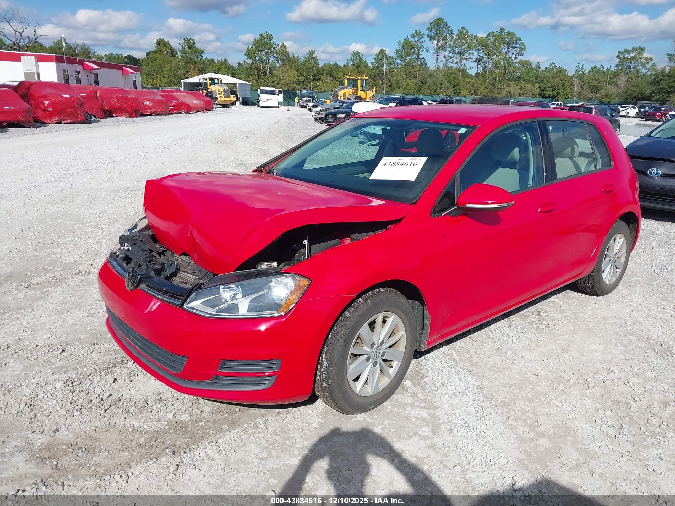 VOLKSWAGEN GOLF image 2