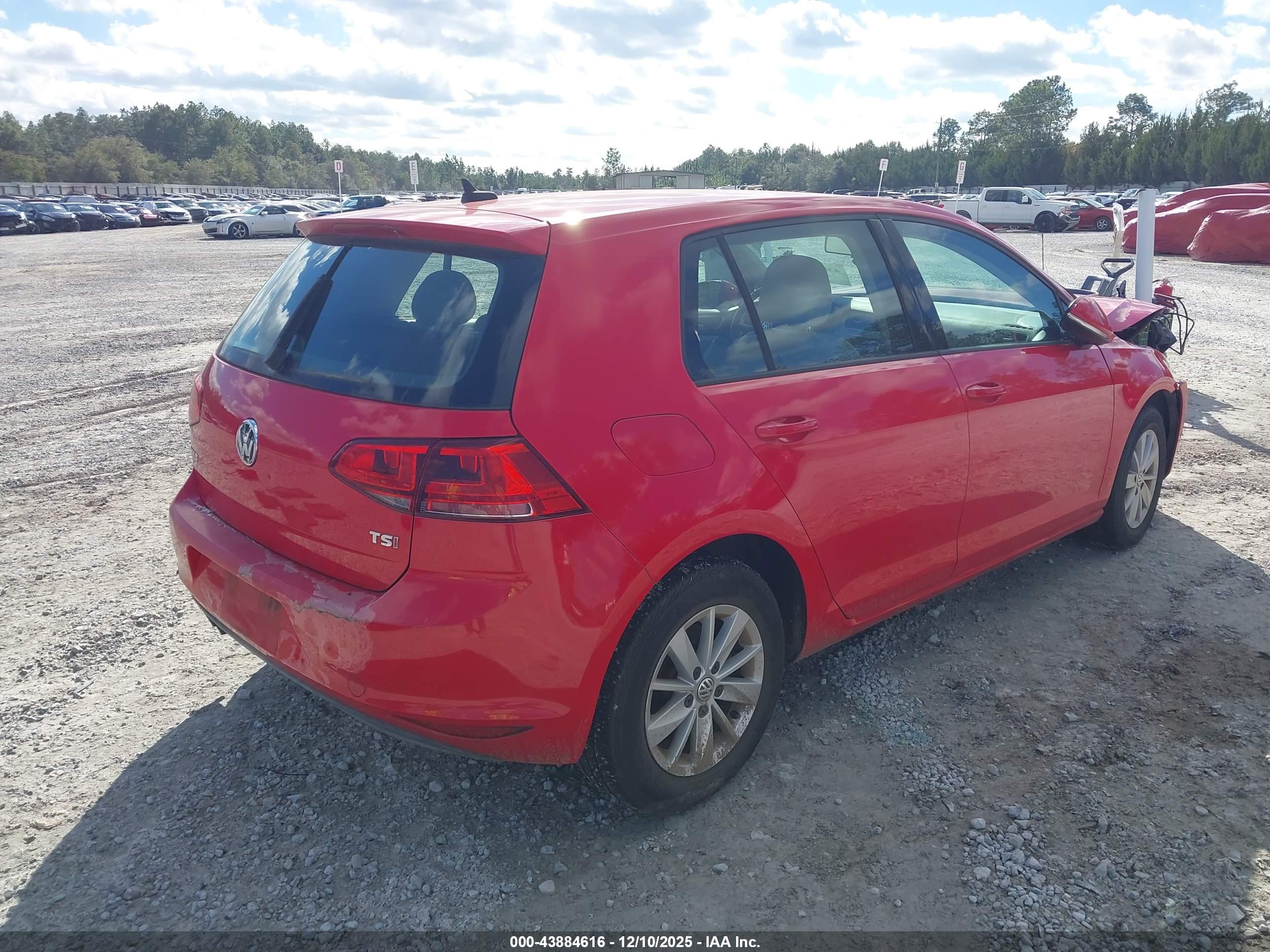 VOLKSWAGEN GOLF image 4