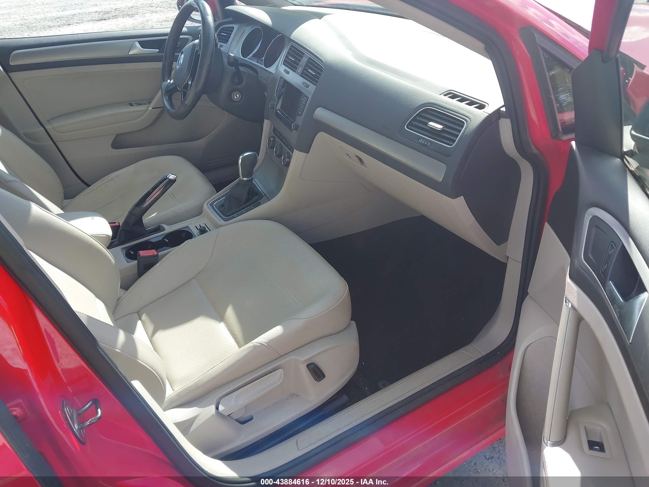 VOLKSWAGEN GOLF image 5