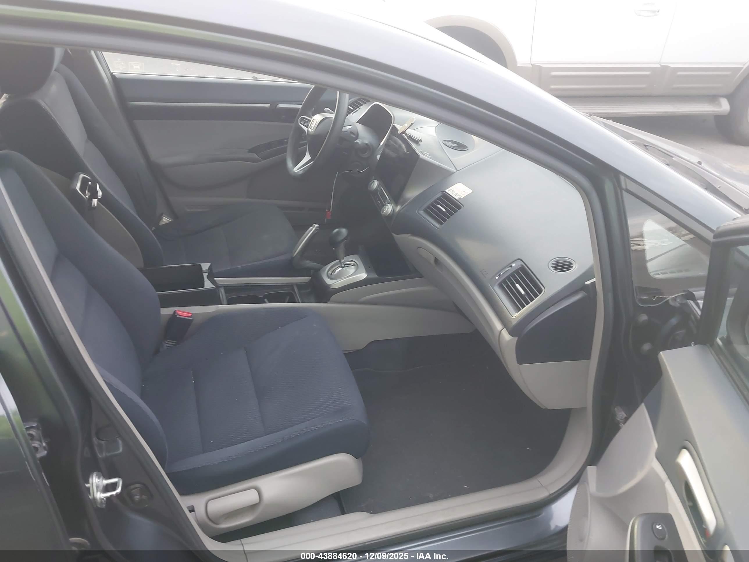 HONDA CIVIC image 5
