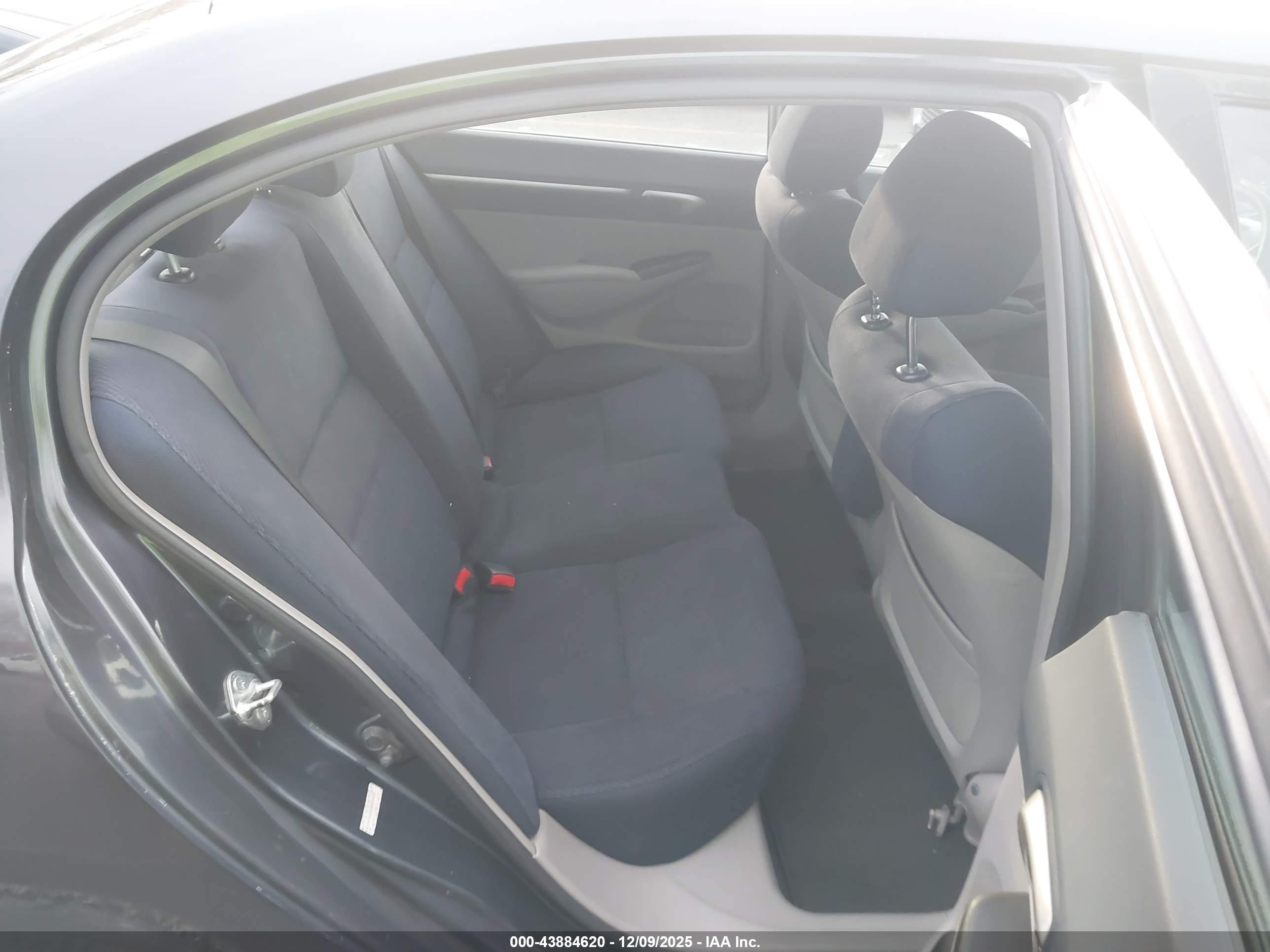 HONDA CIVIC image 8