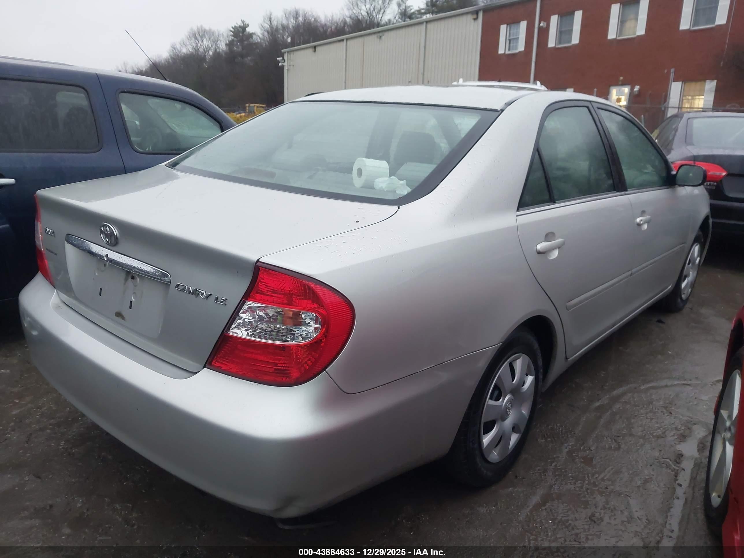 TOYOTA CAMRY image 4