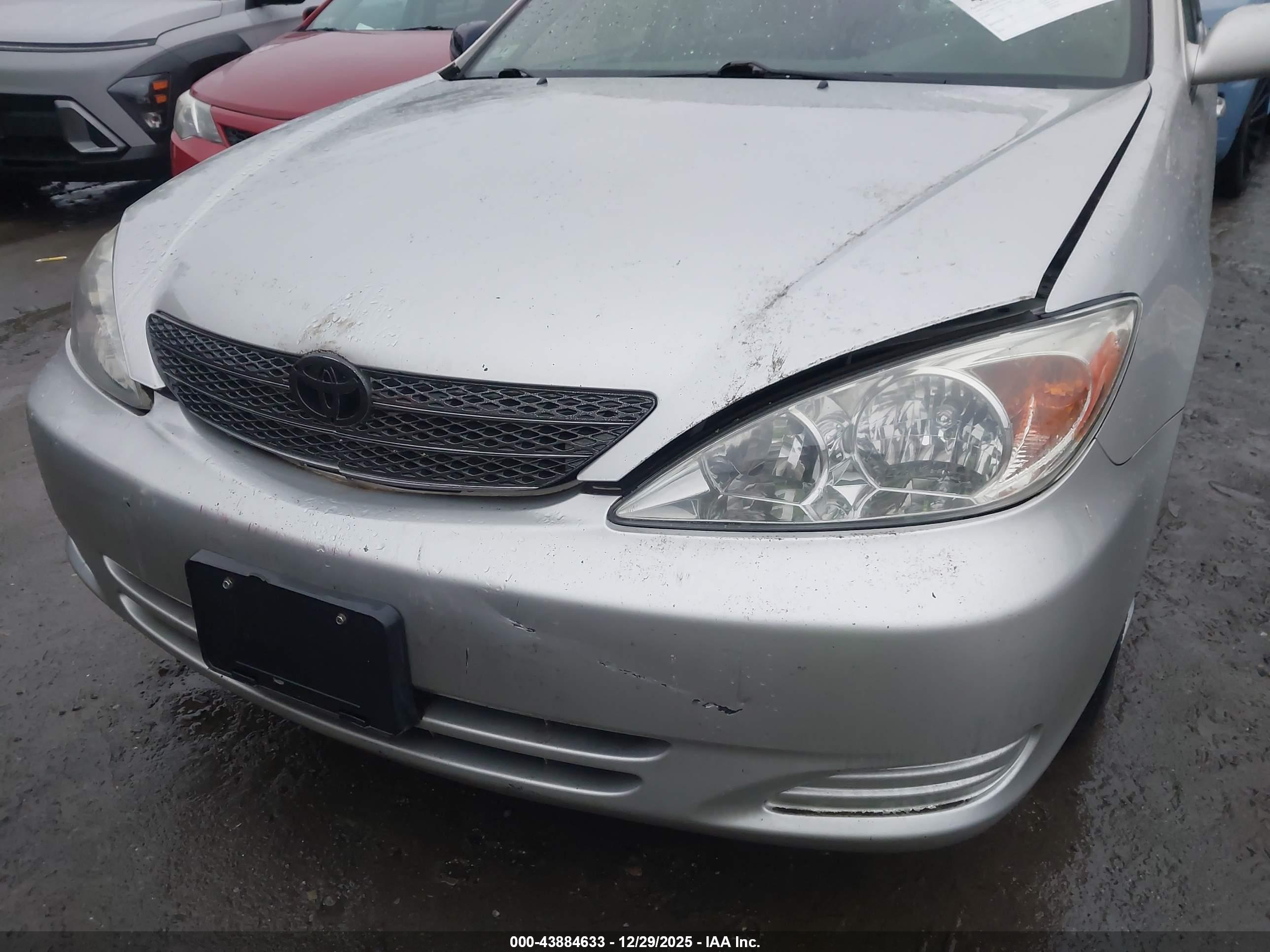 TOYOTA CAMRY image 6