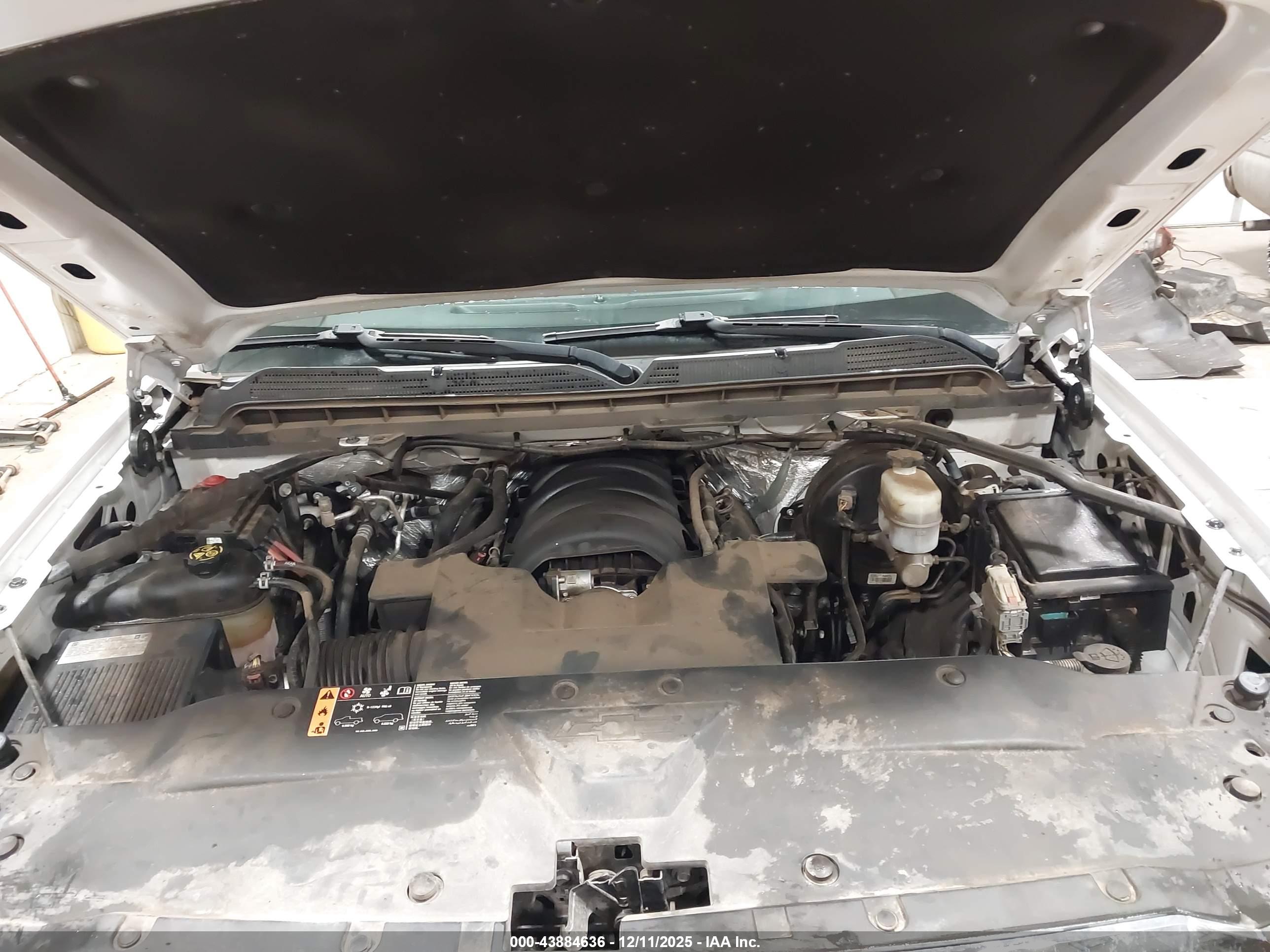 CHEVROLET SILVERADO image 10
