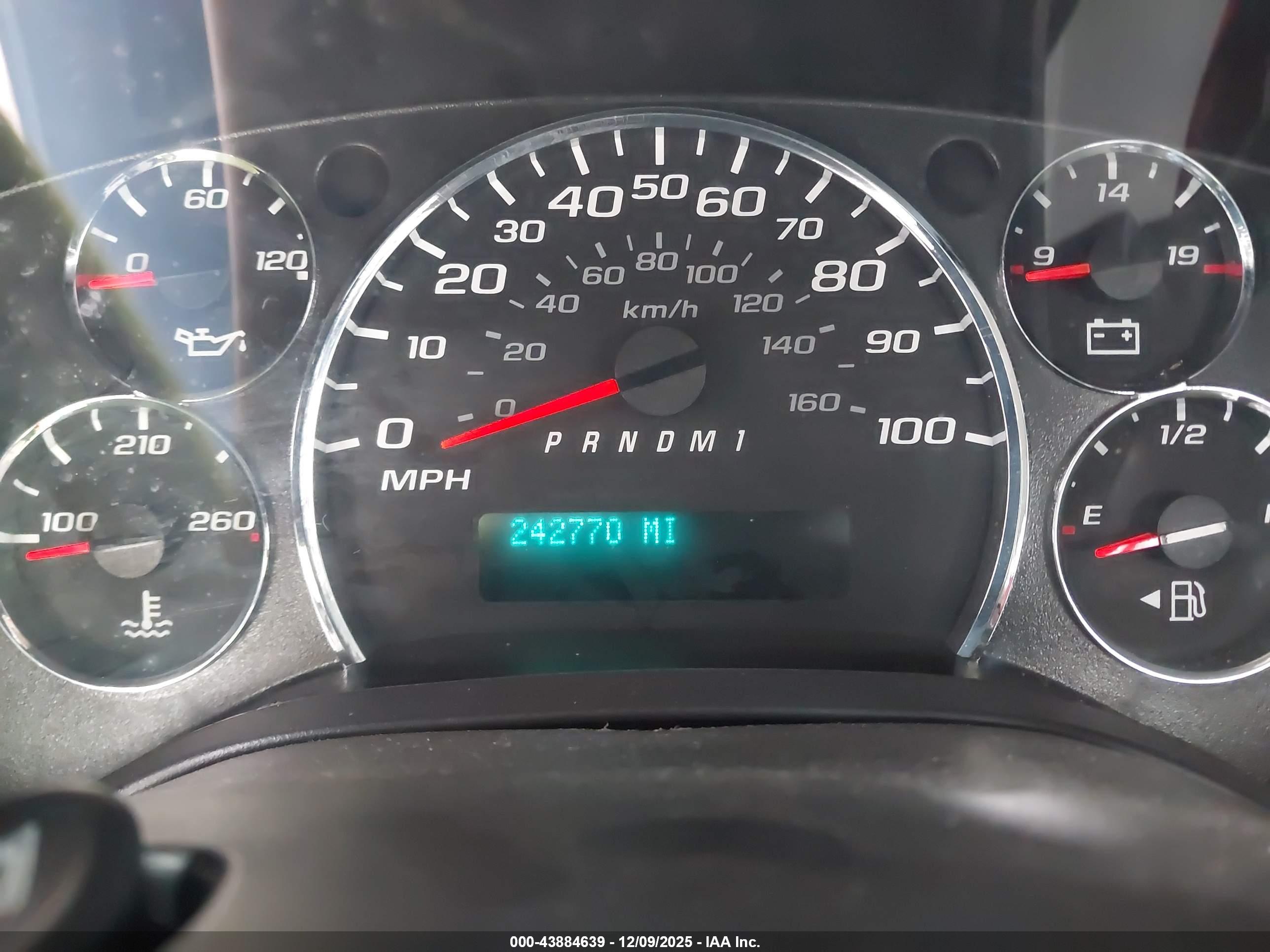 CHEVROLET EXPRESS image 6