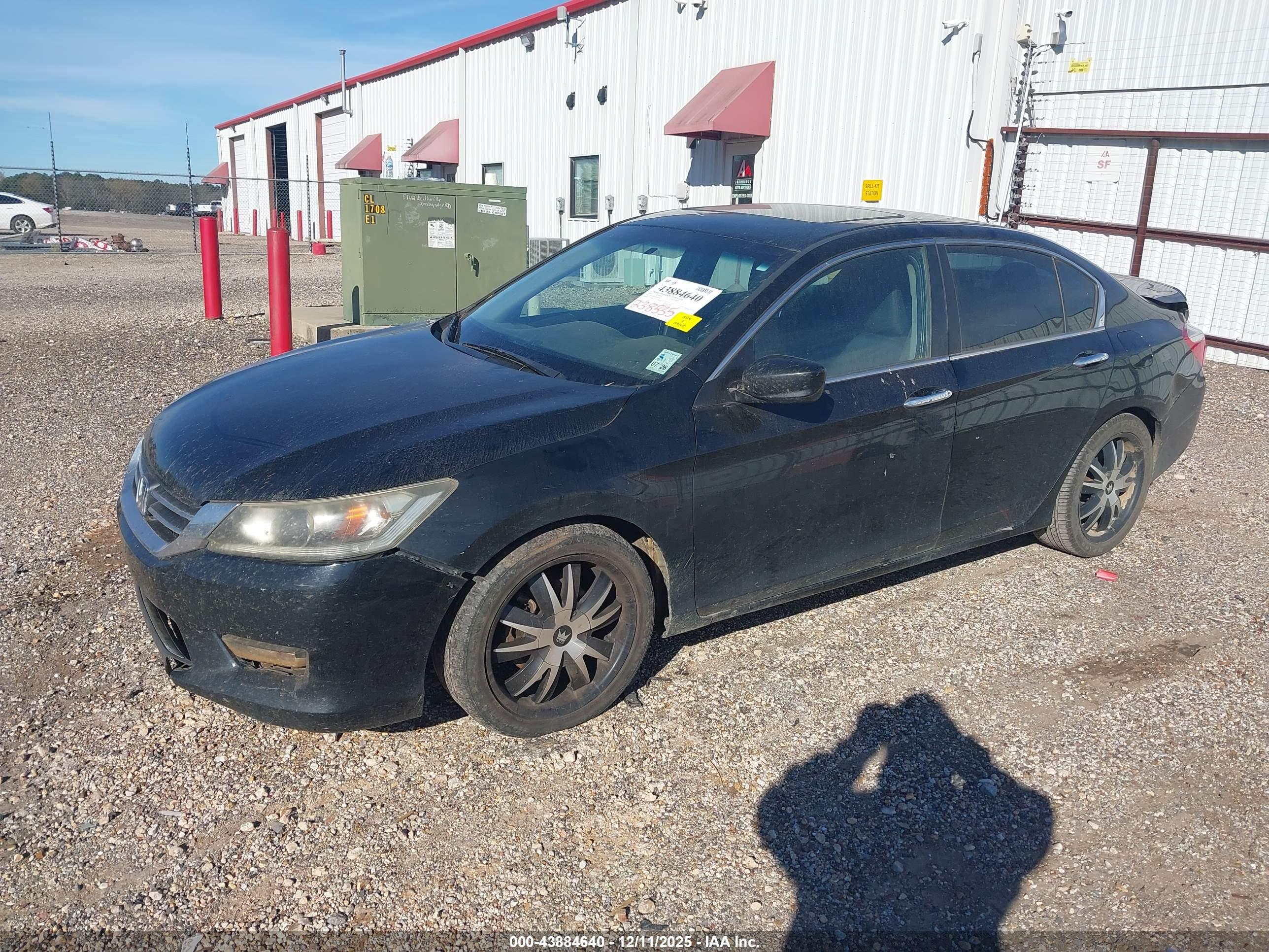 HONDA ACCORD image 2