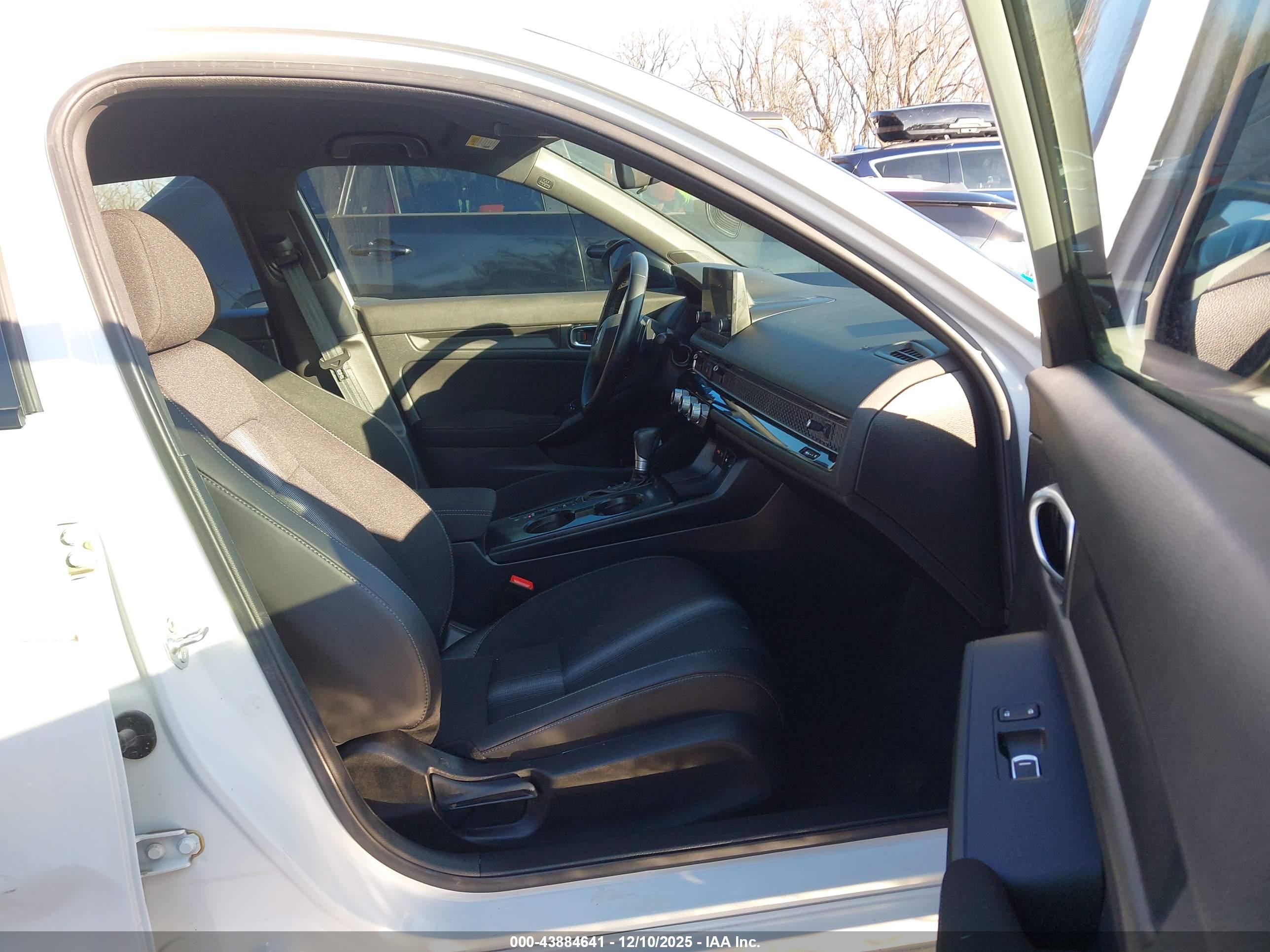 HONDA CIVIC image 5