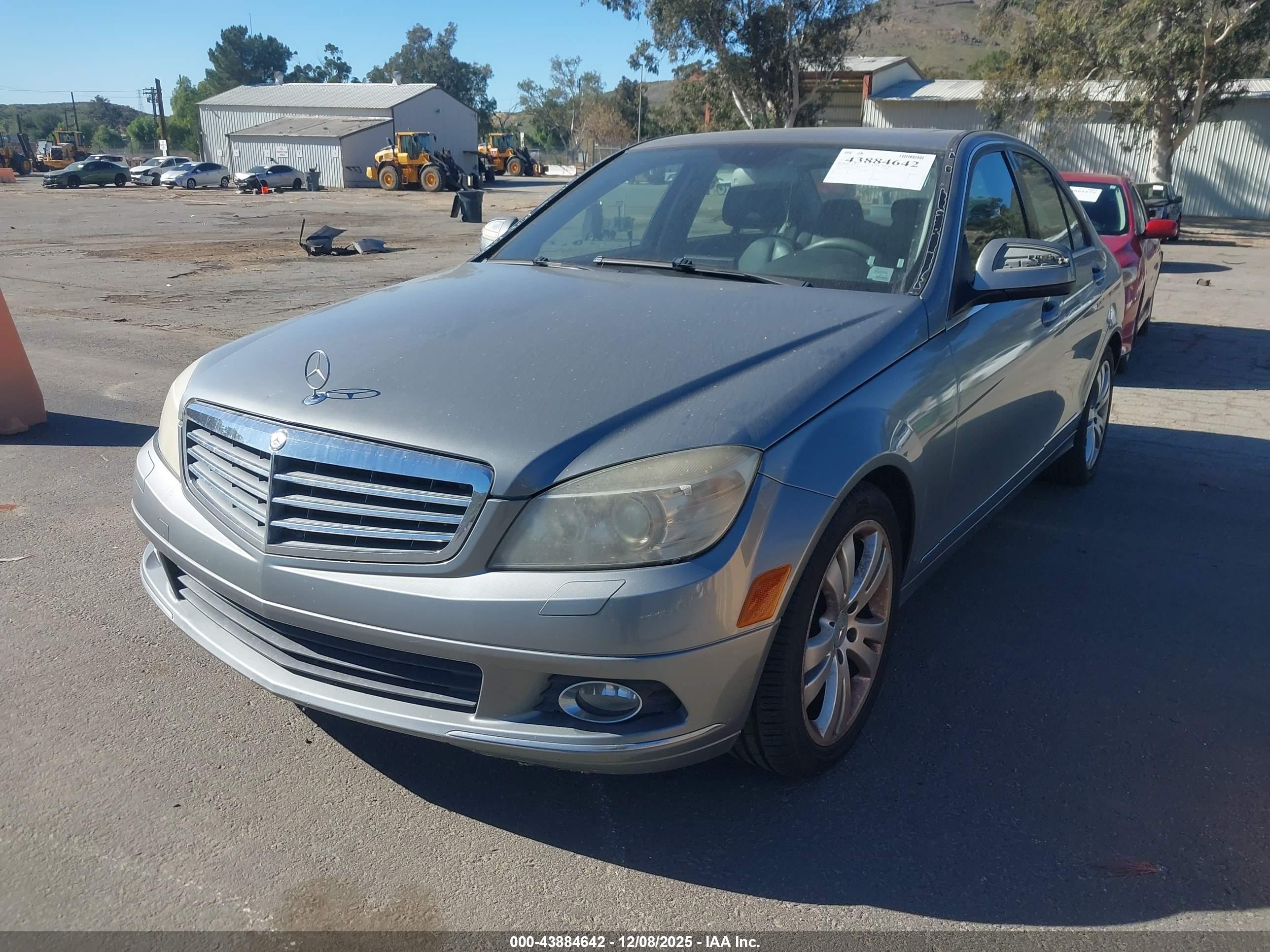MERCEDES-BENZ C image 2