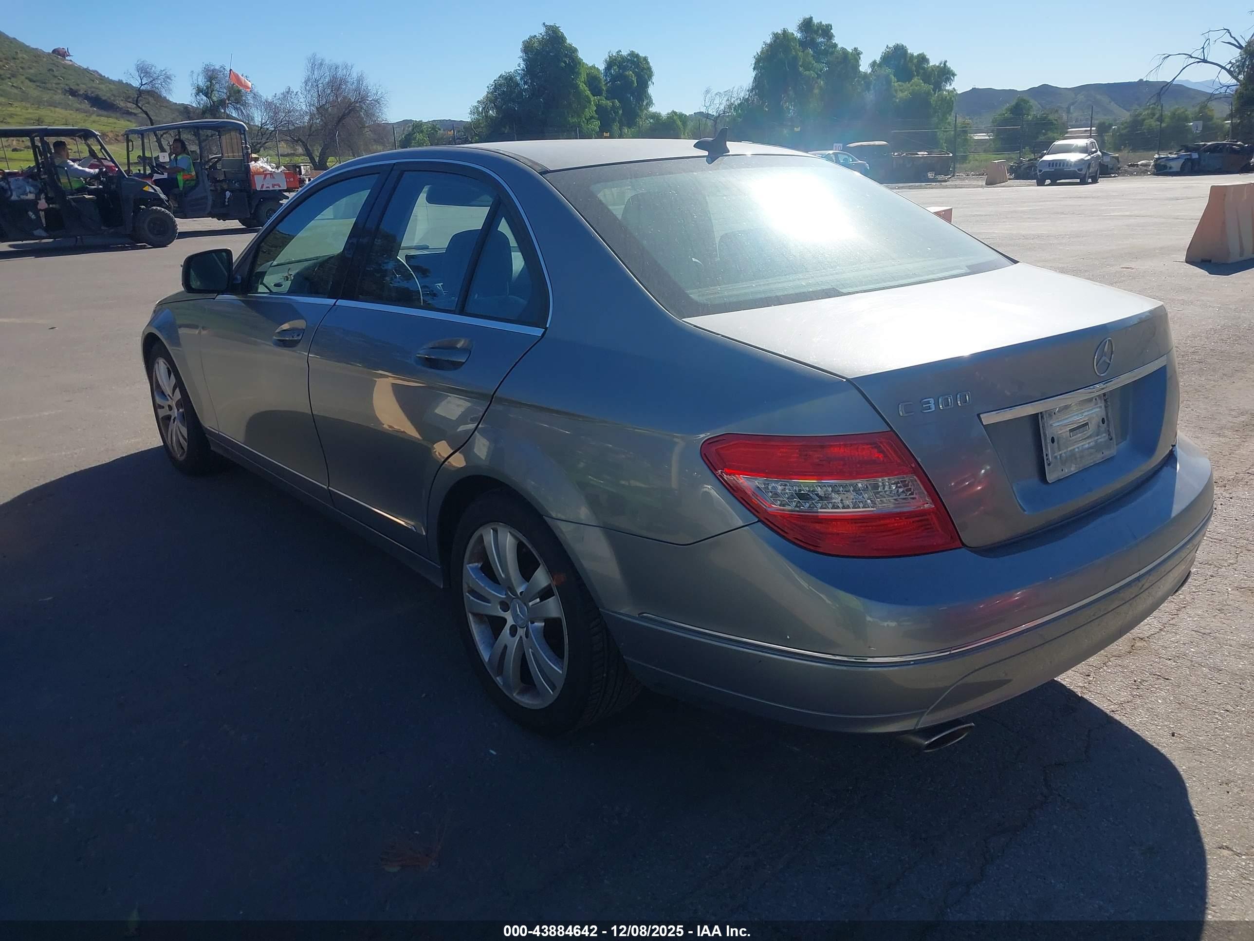 MERCEDES-BENZ C image 3