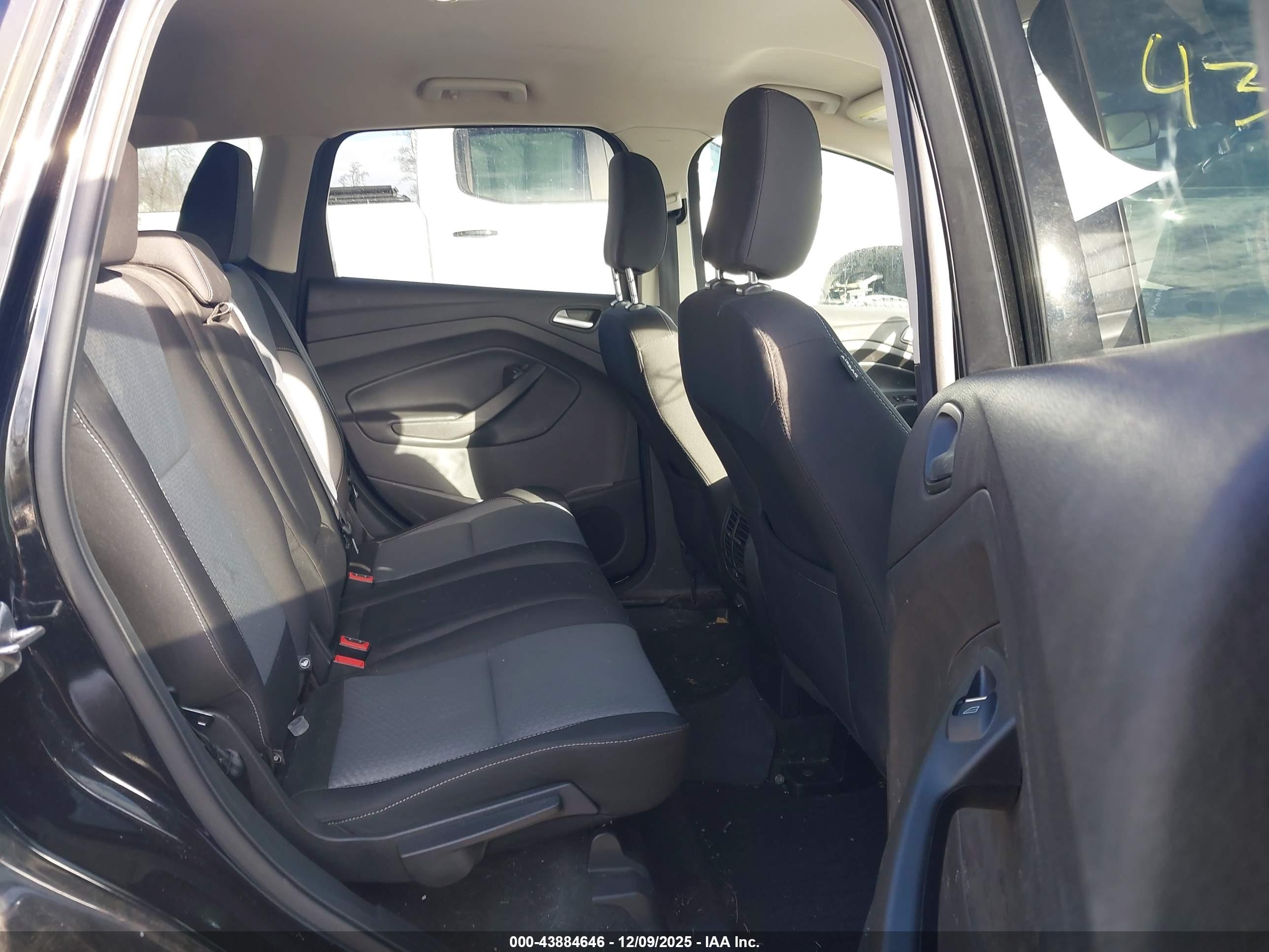 FORD ESCAPE image 8