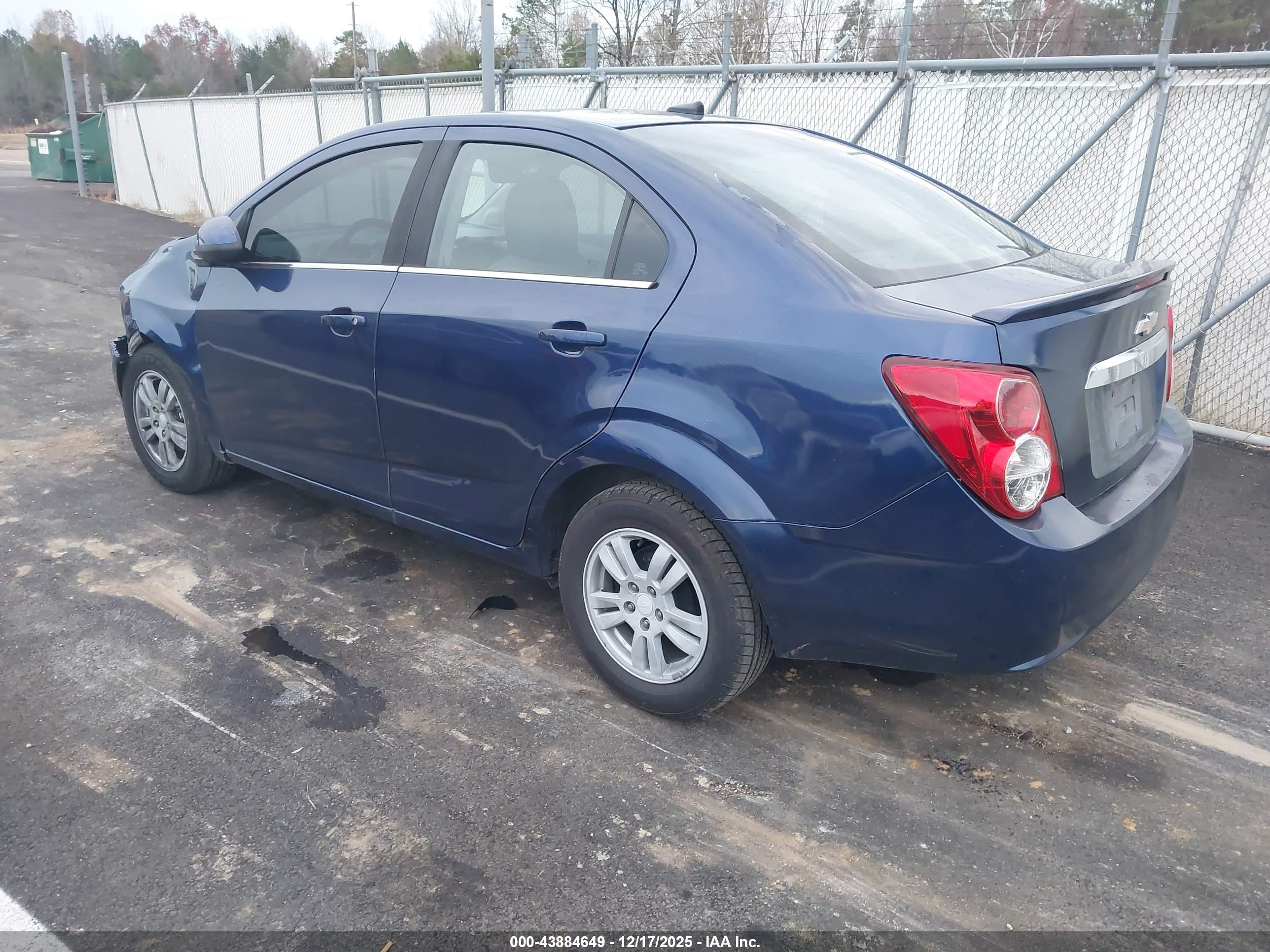 CHEVROLET SONIC image 3