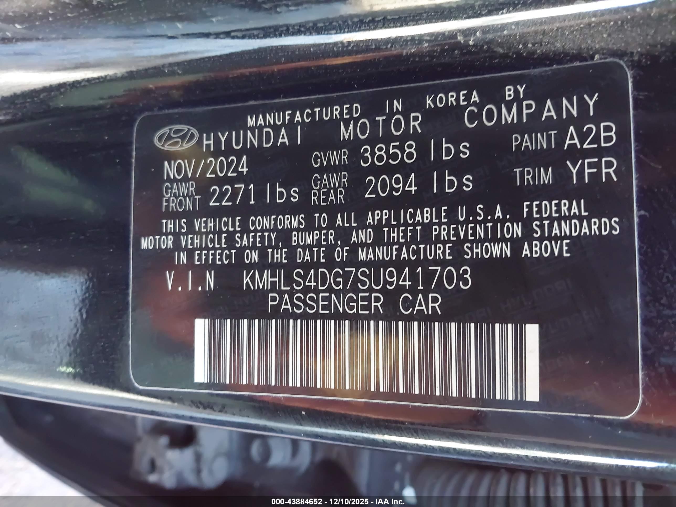 HYUNDAI ELANTRA image 9