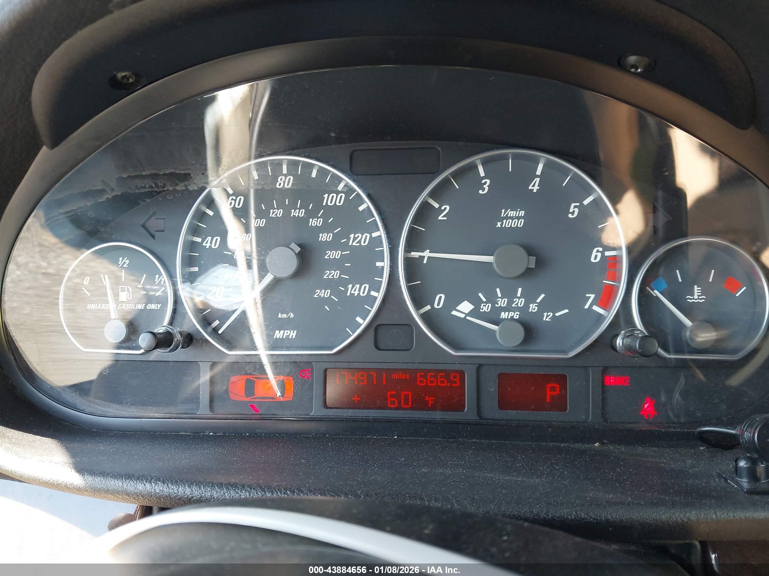 BMW 330CI image 7
