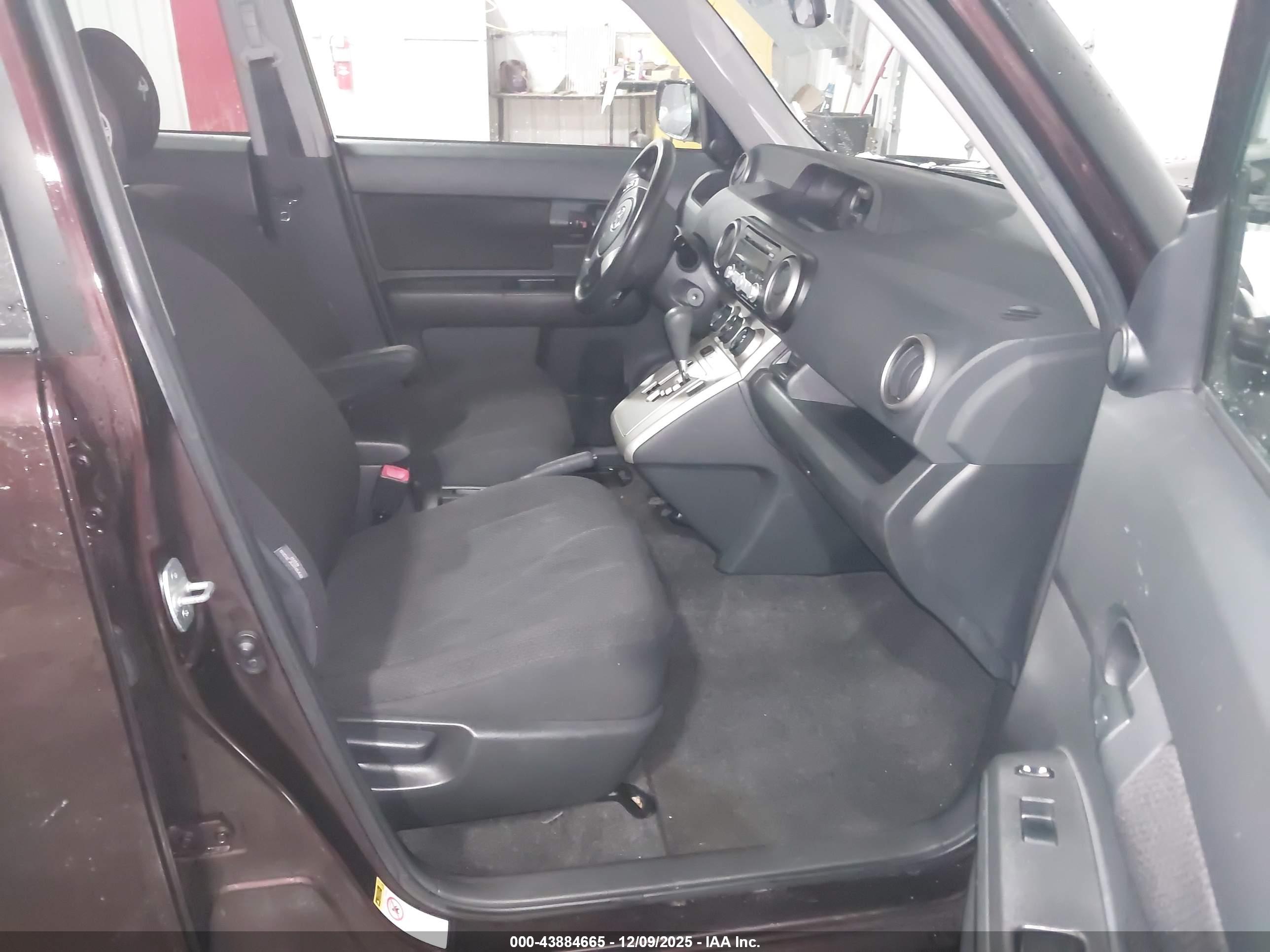 SCION XB image 5