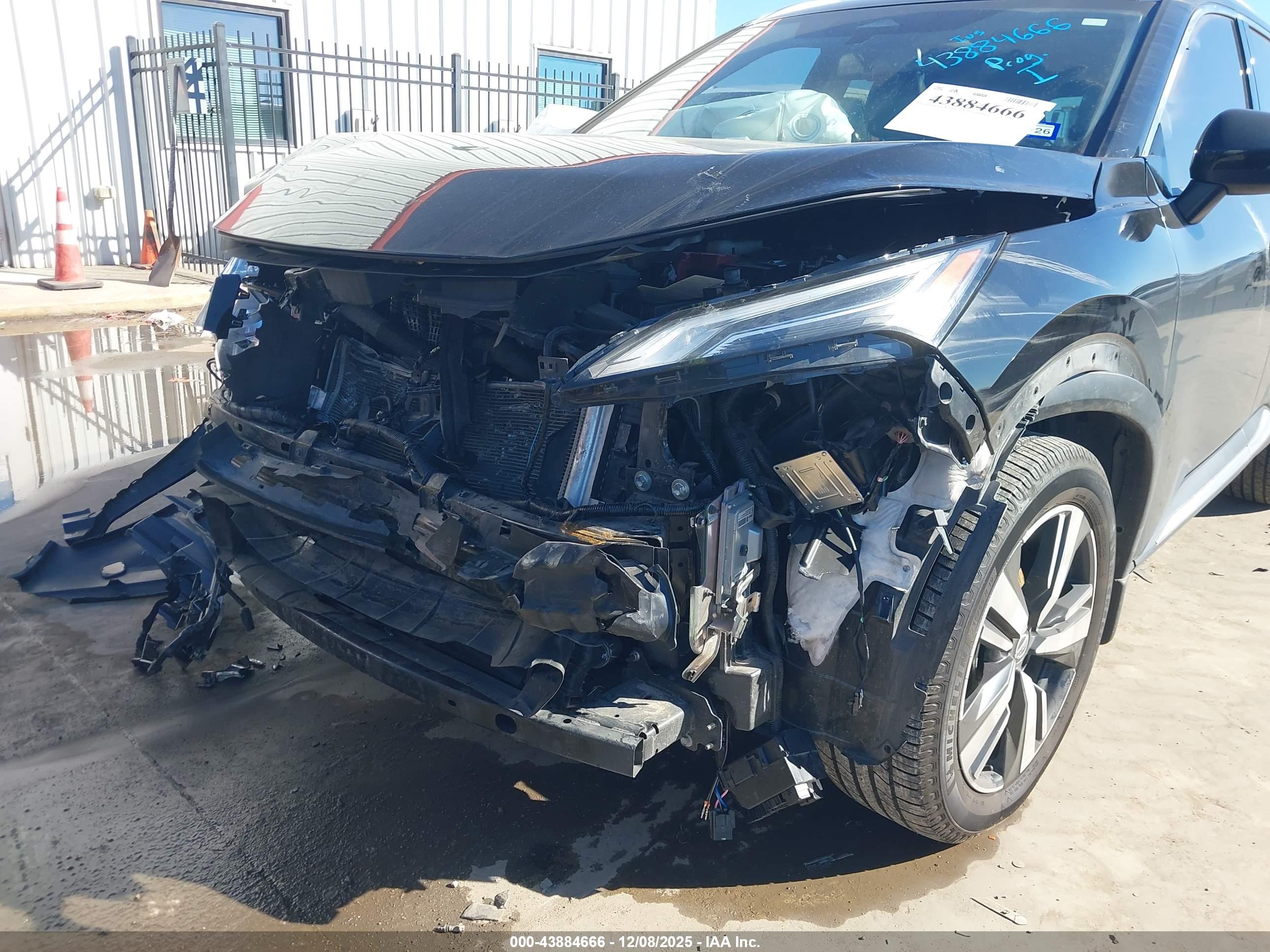 NISSAN ROGUE image 6