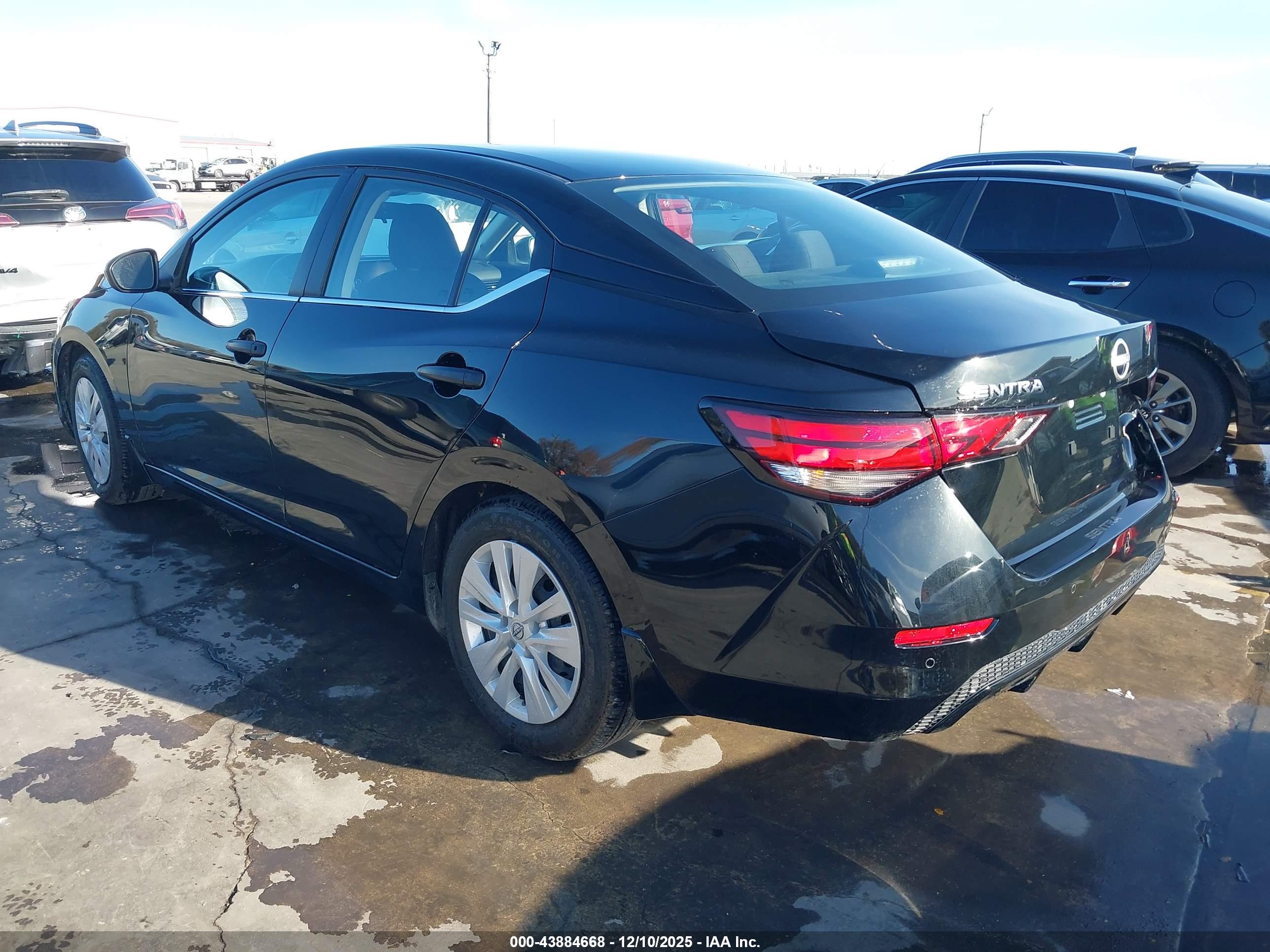 NISSAN SENTRA image 3