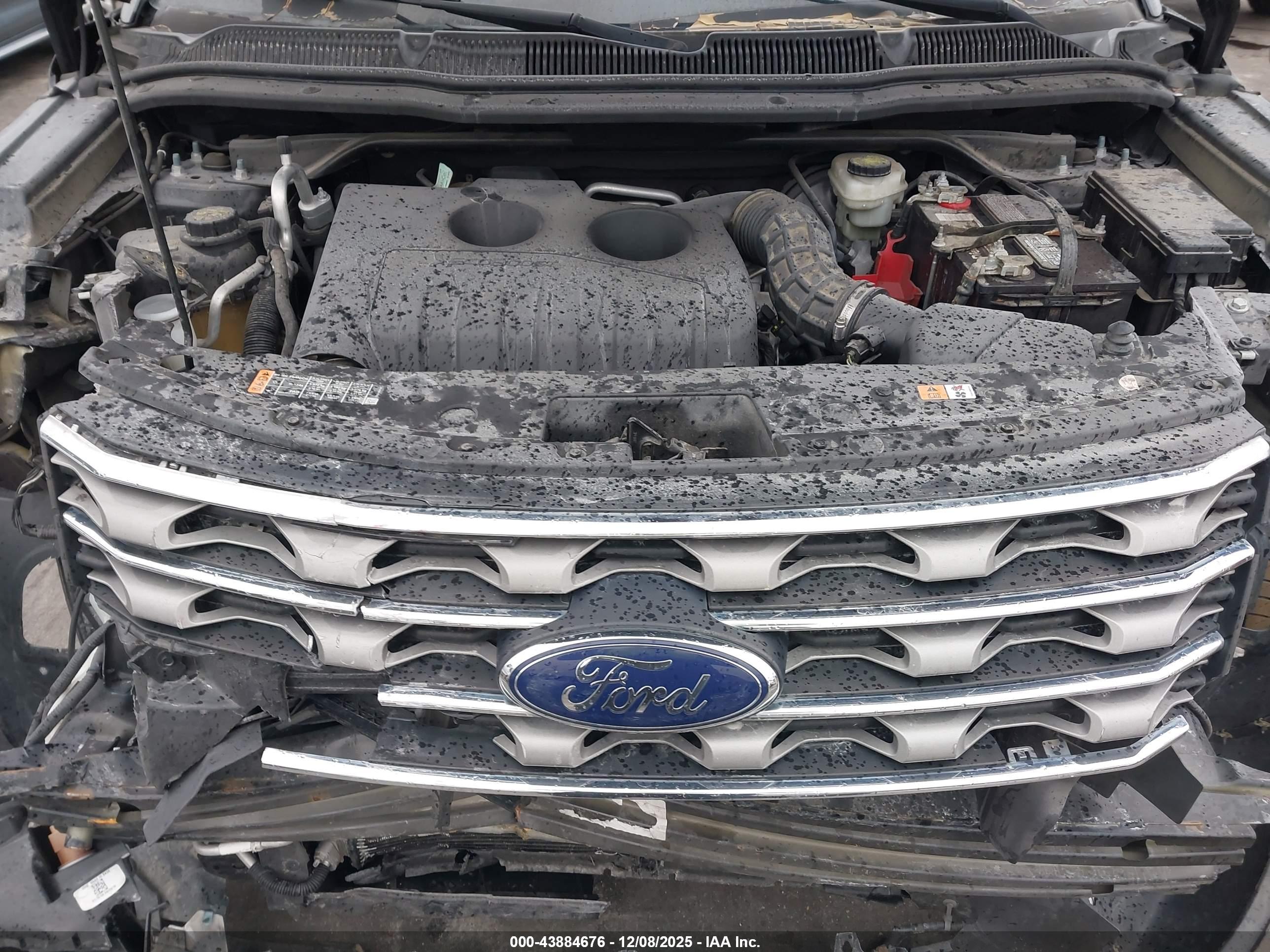 FORD EXPLORER image 10