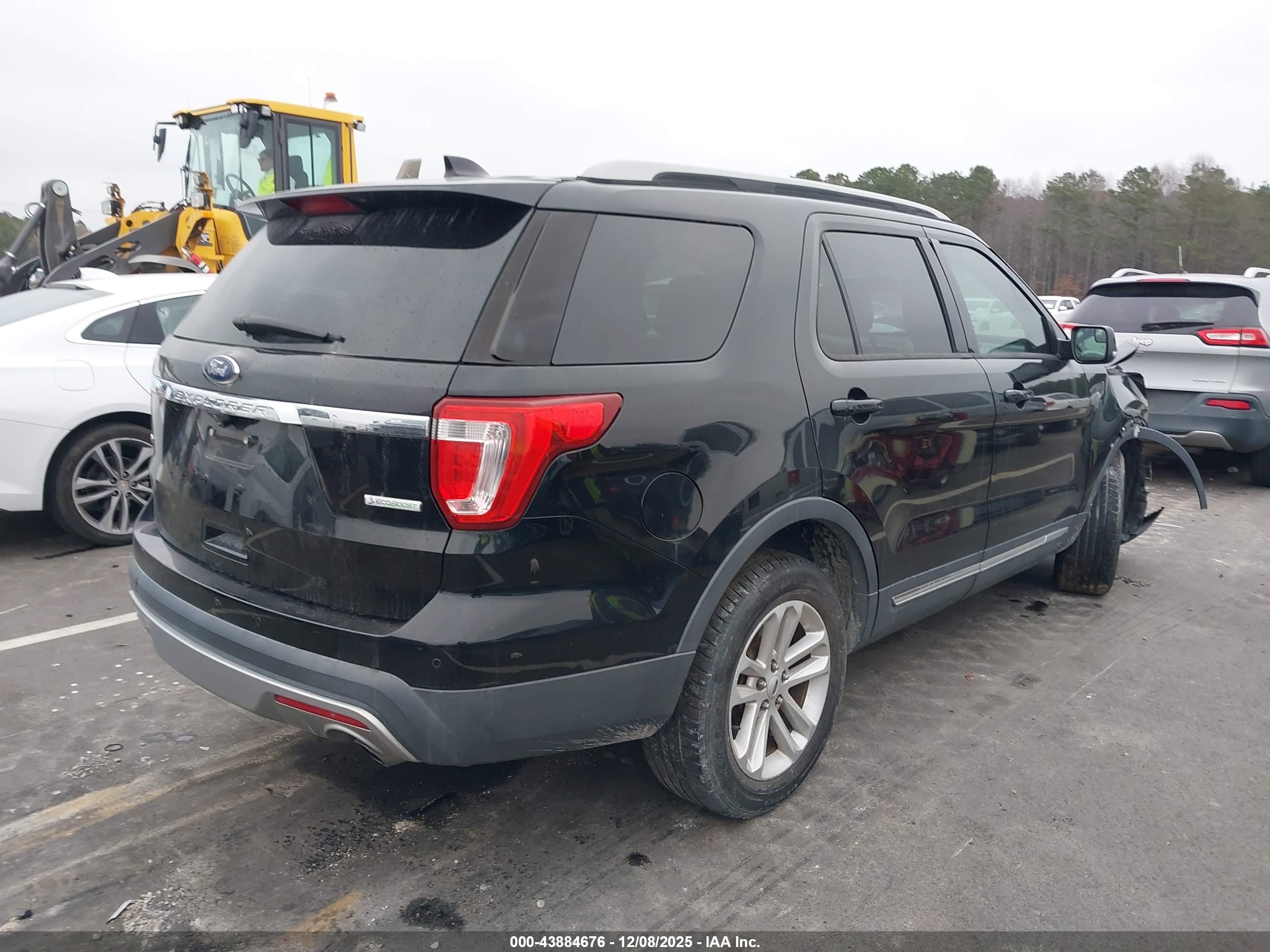 FORD EXPLORER image 4