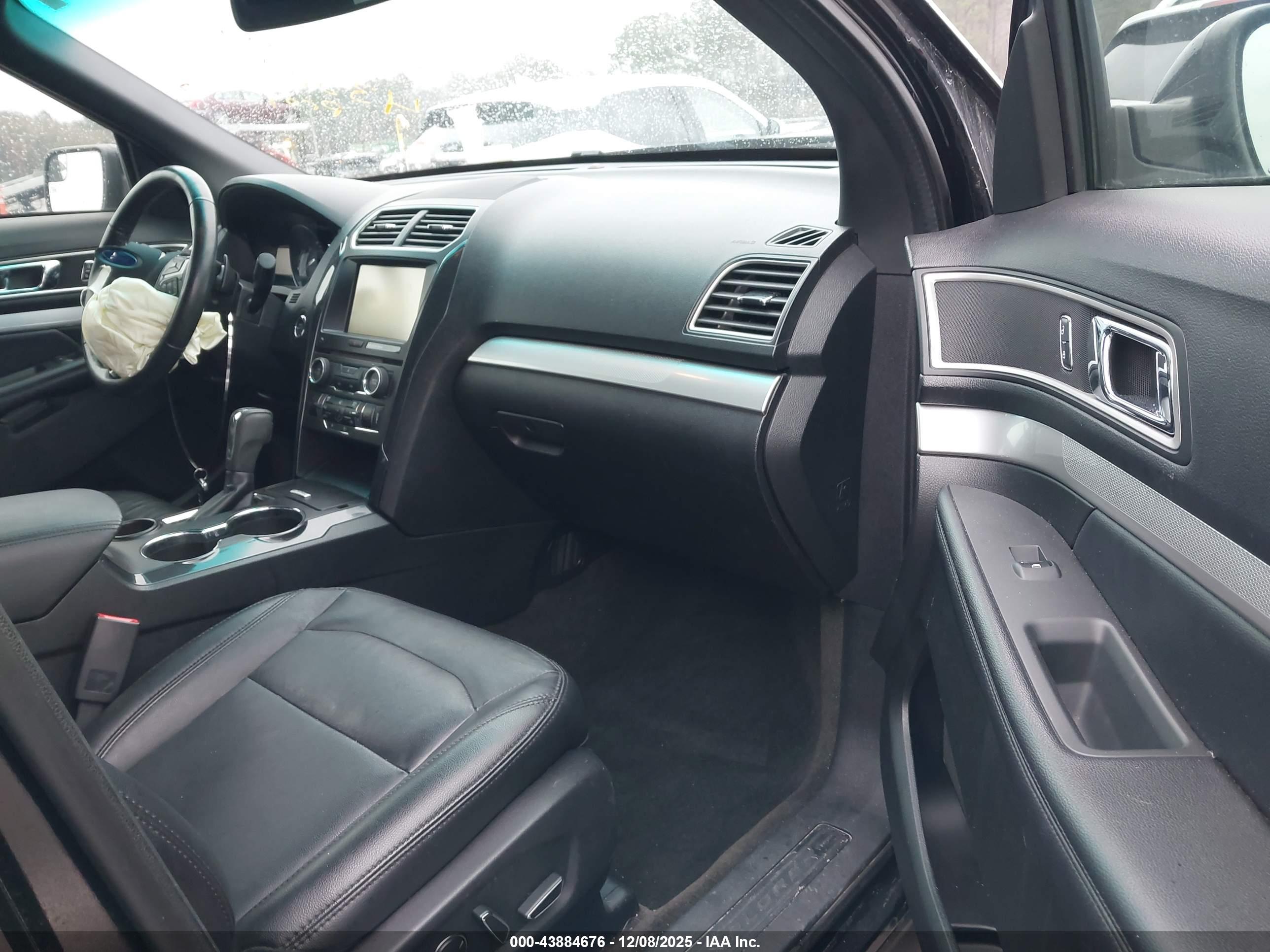 FORD EXPLORER image 5