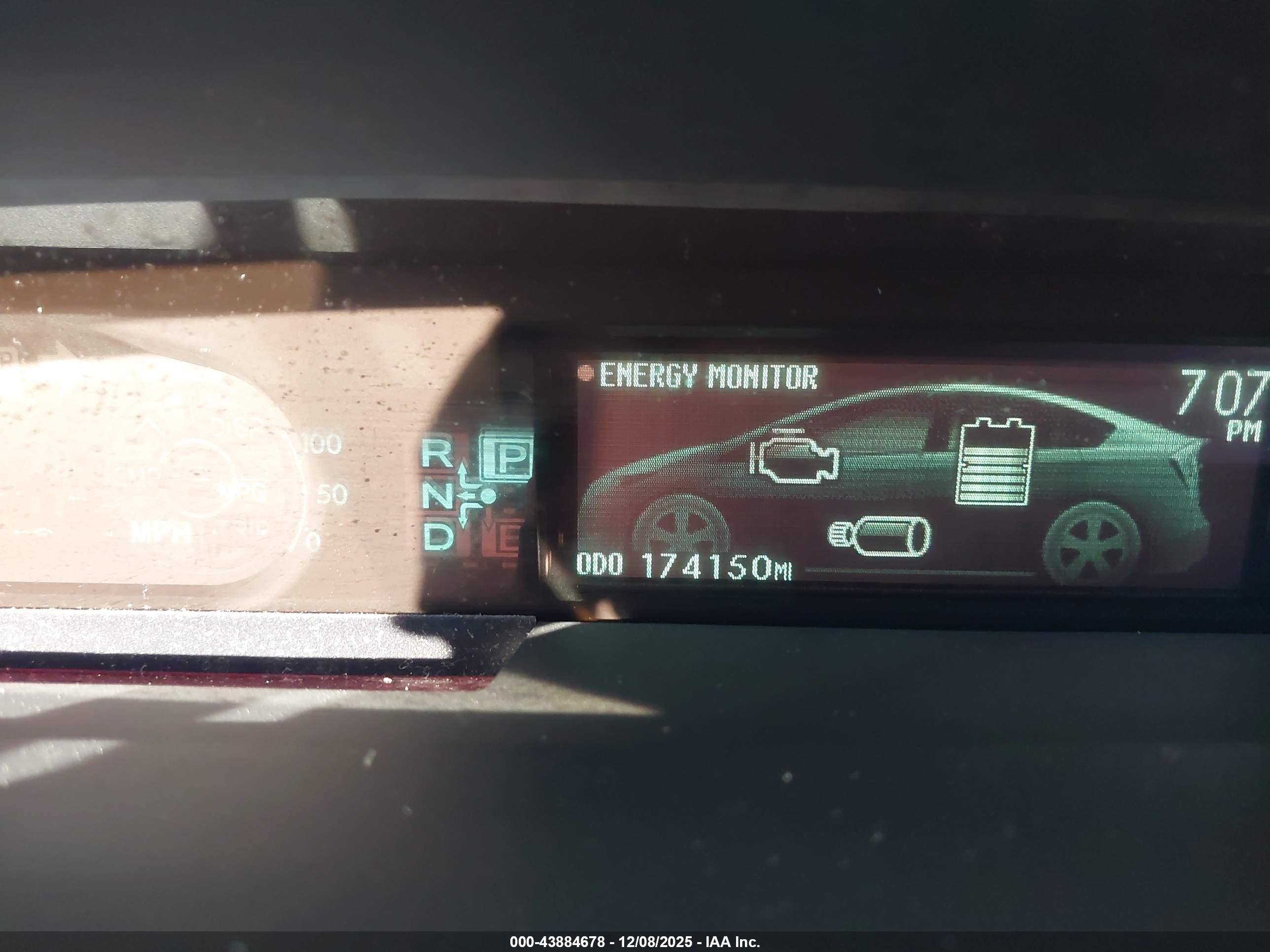 TOYOTA PRIUS image 7