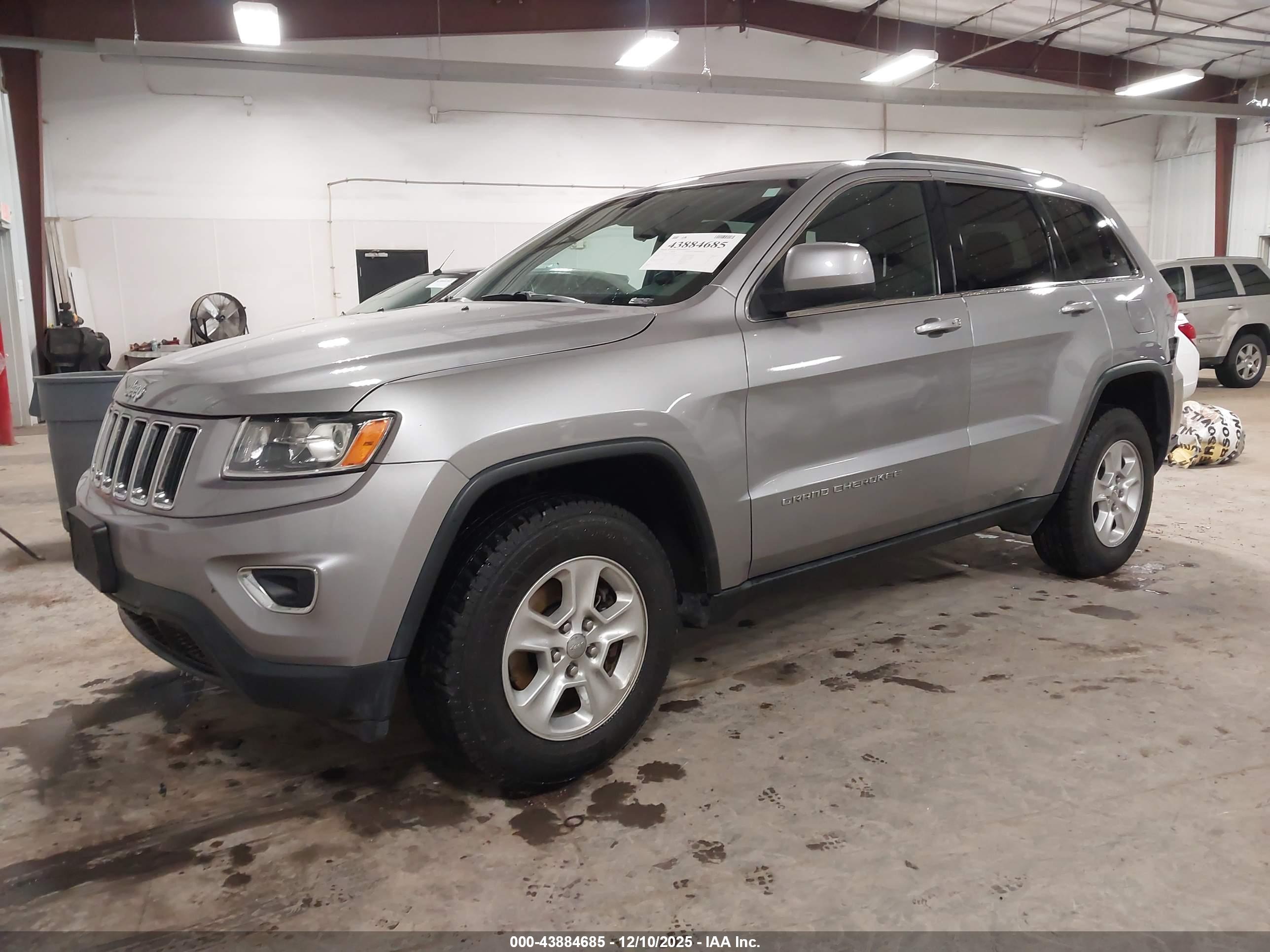 JEEP GRAND image 2