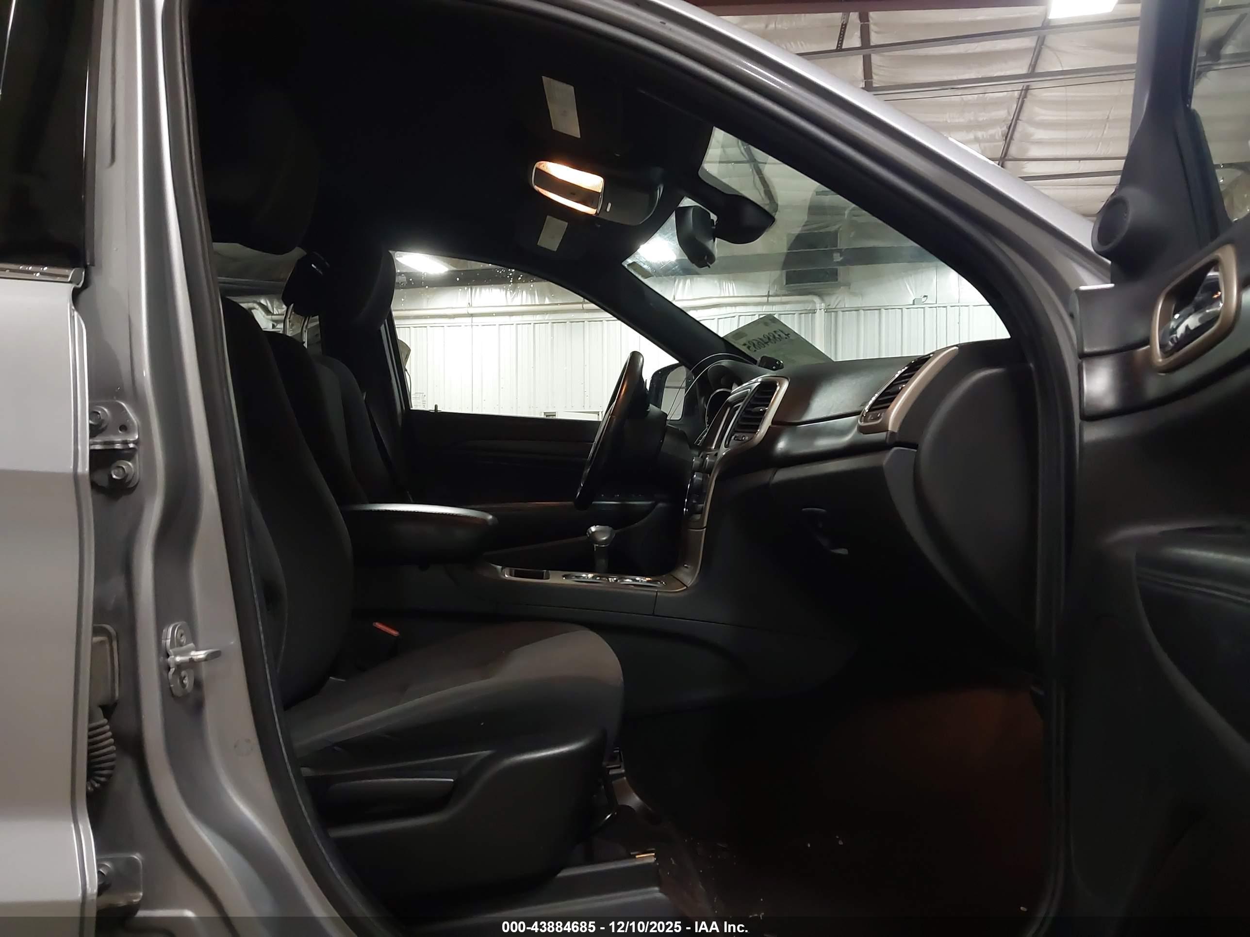 JEEP GRAND image 5