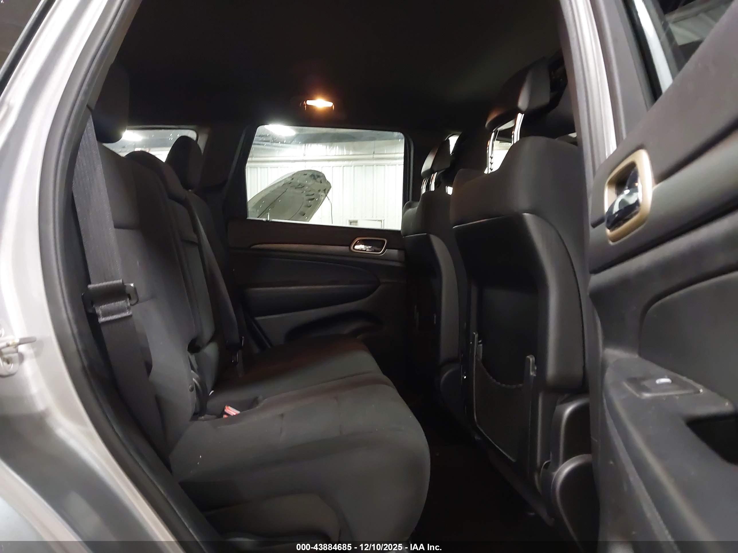JEEP GRAND image 8