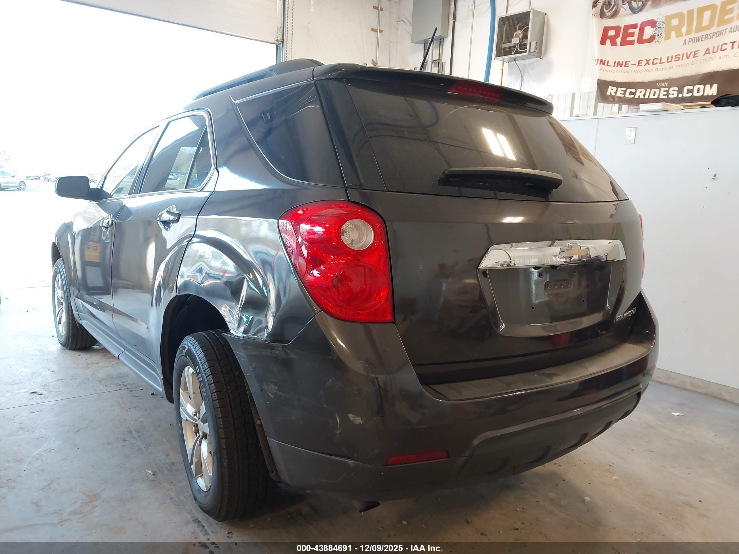 CHEVROLET EQUINOX image 3