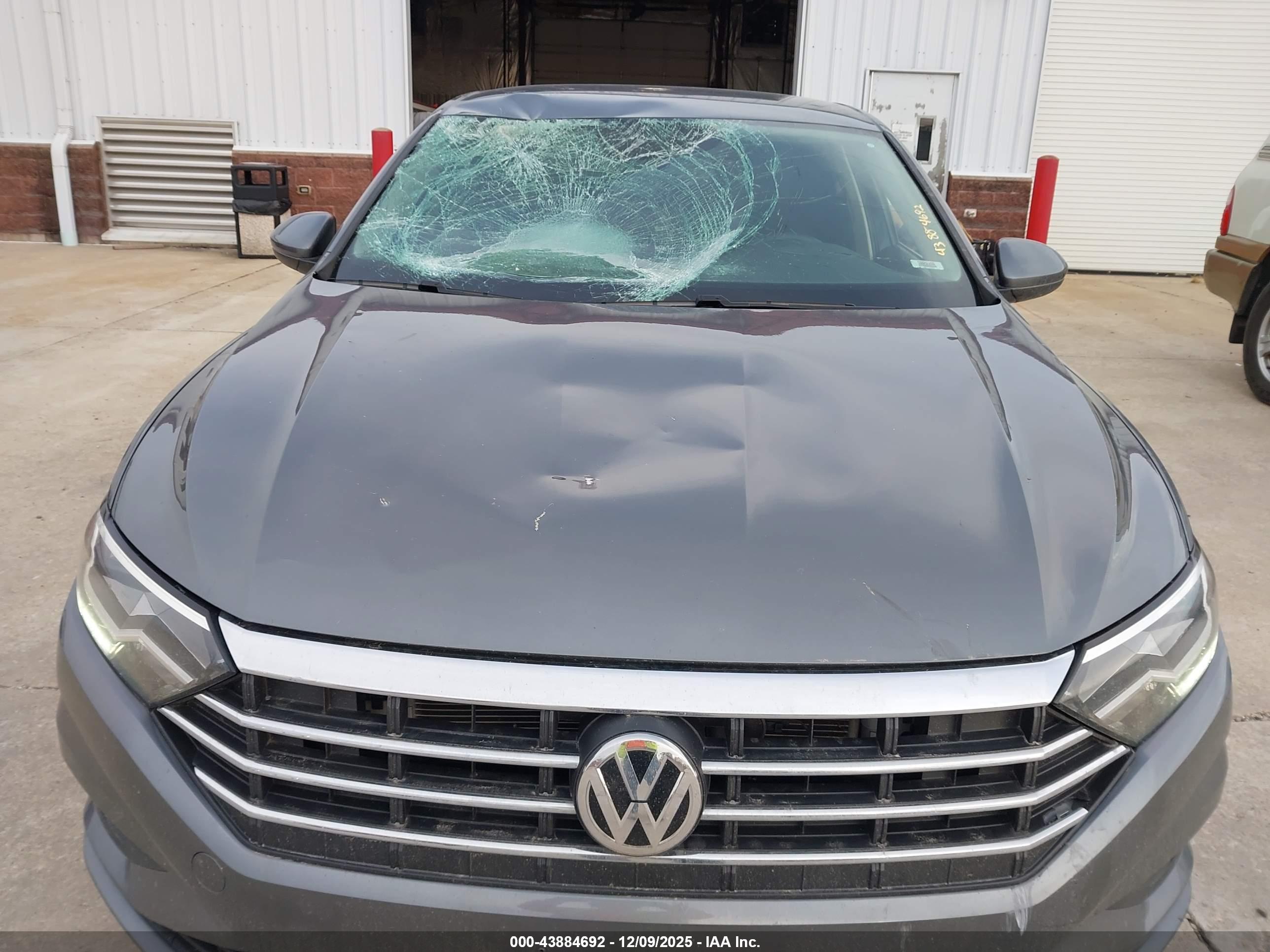 VOLKSWAGEN JETTA image 6