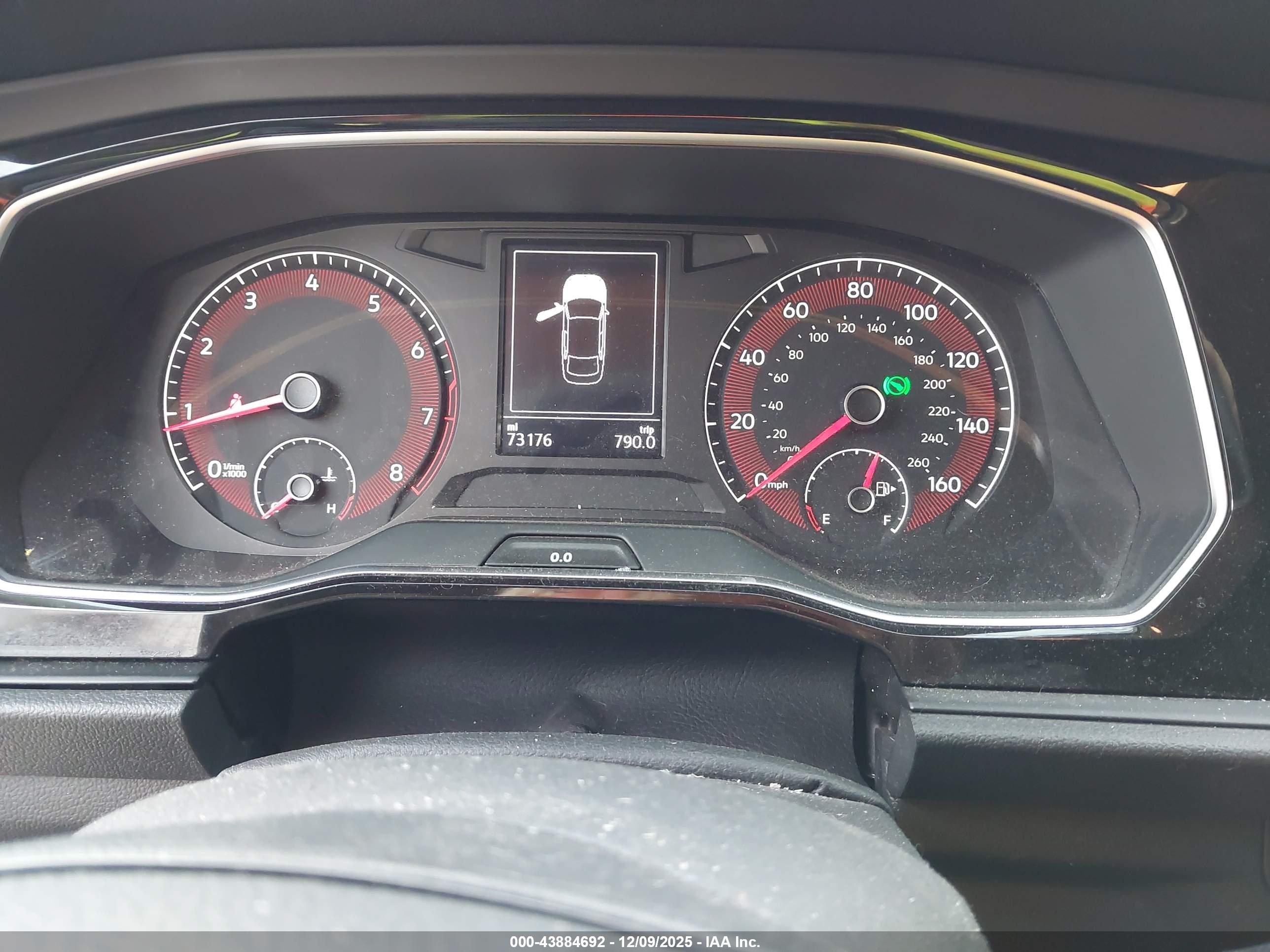 VOLKSWAGEN JETTA image 7