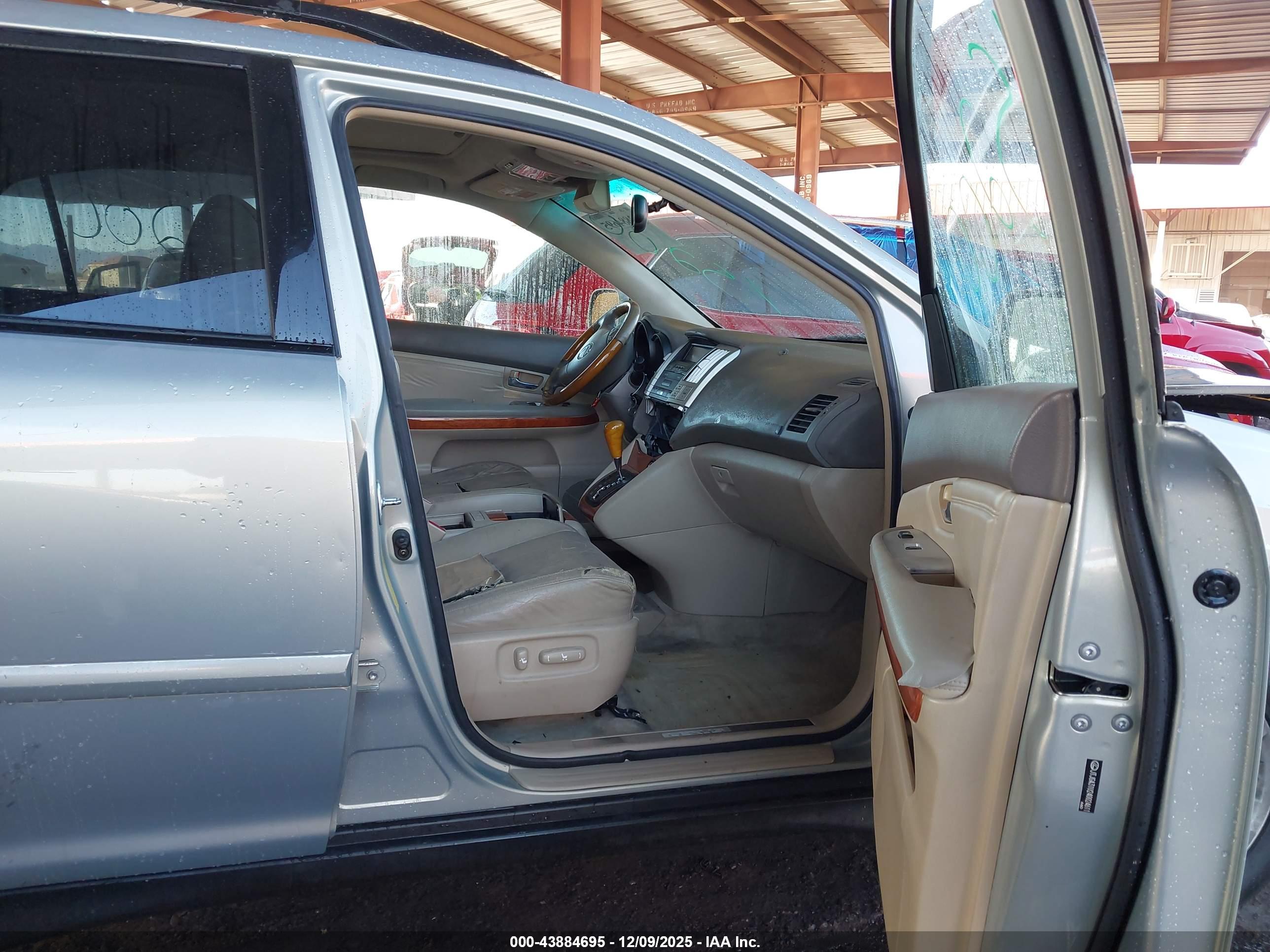 LEXUS RX image 5