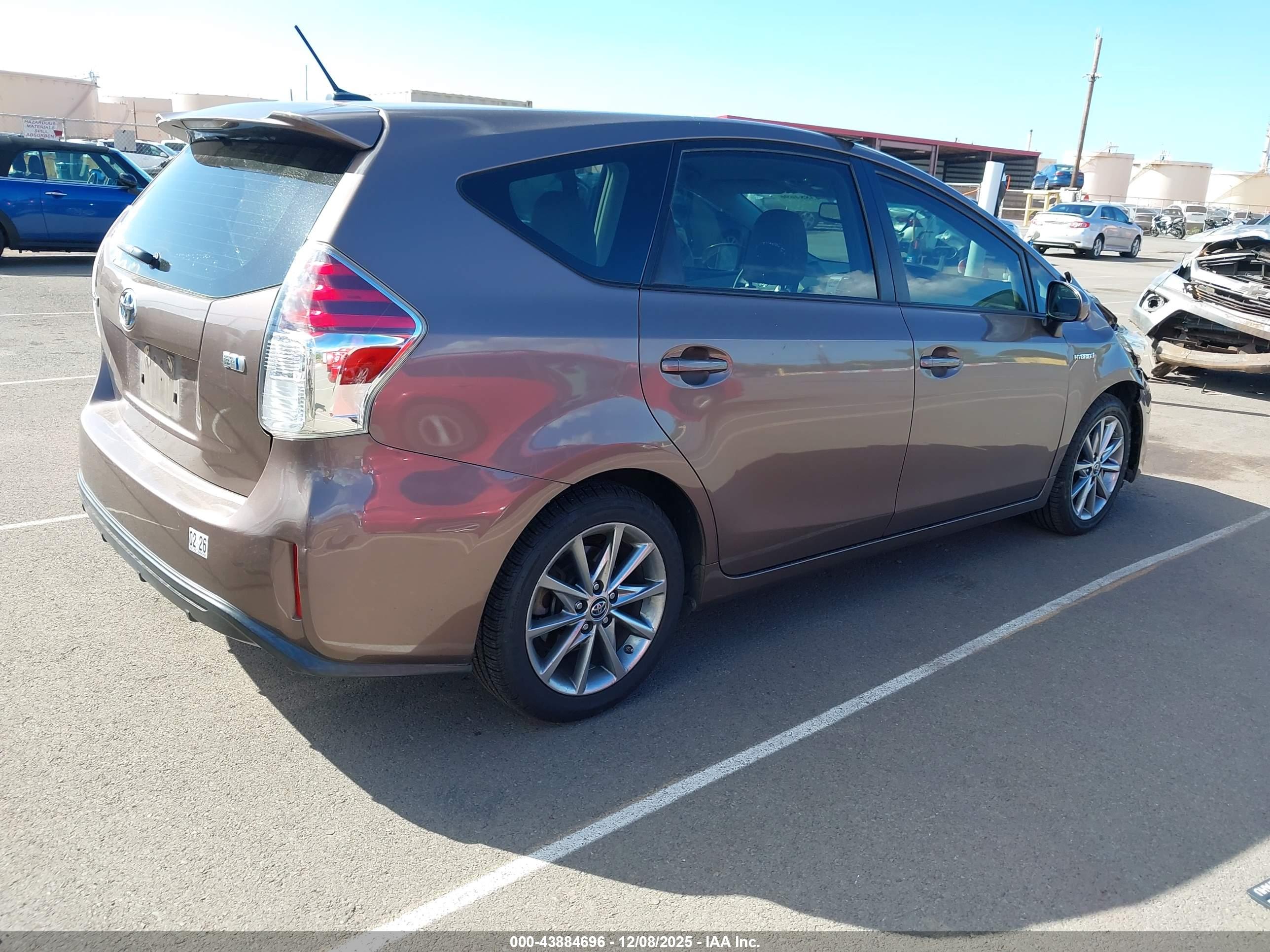 TOYOTA PRIUS image 4
