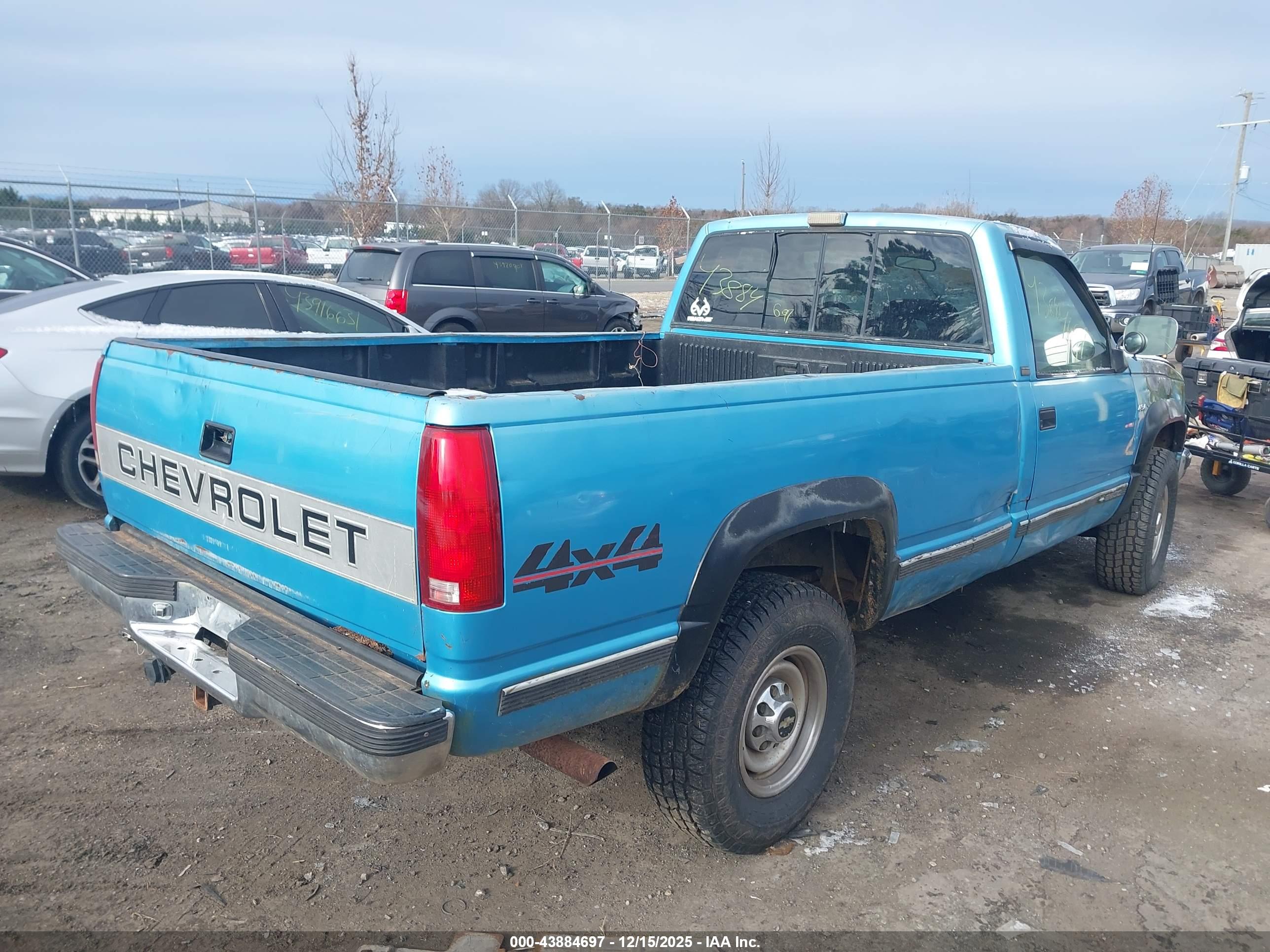 CHEVROLET GMT-400 image 4