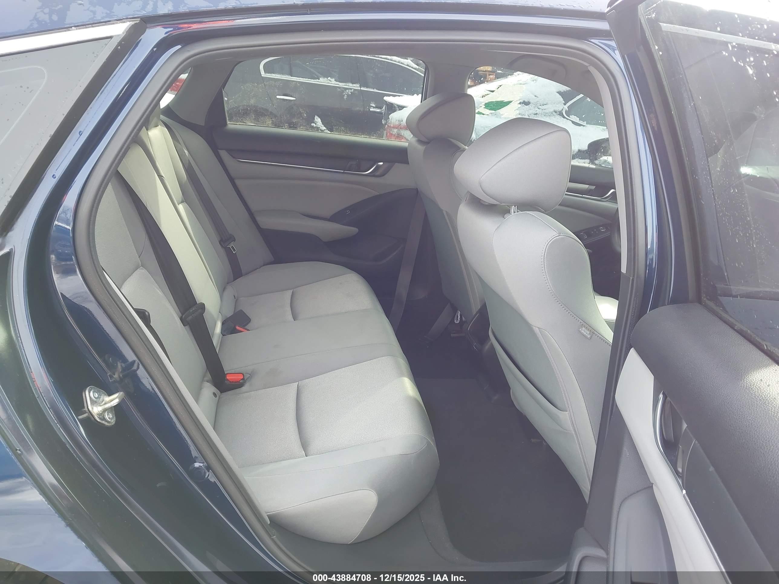 HONDA ACCORD image 8