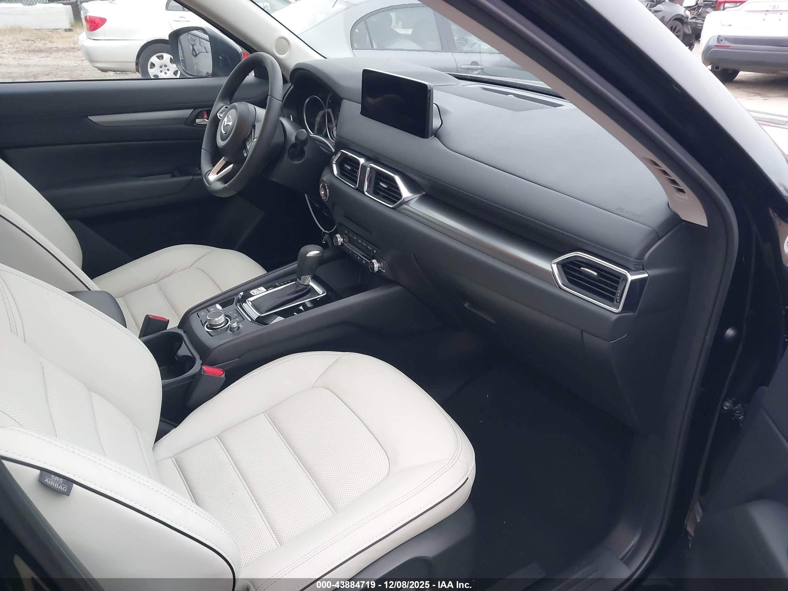 MAZDA CX-5 image 5