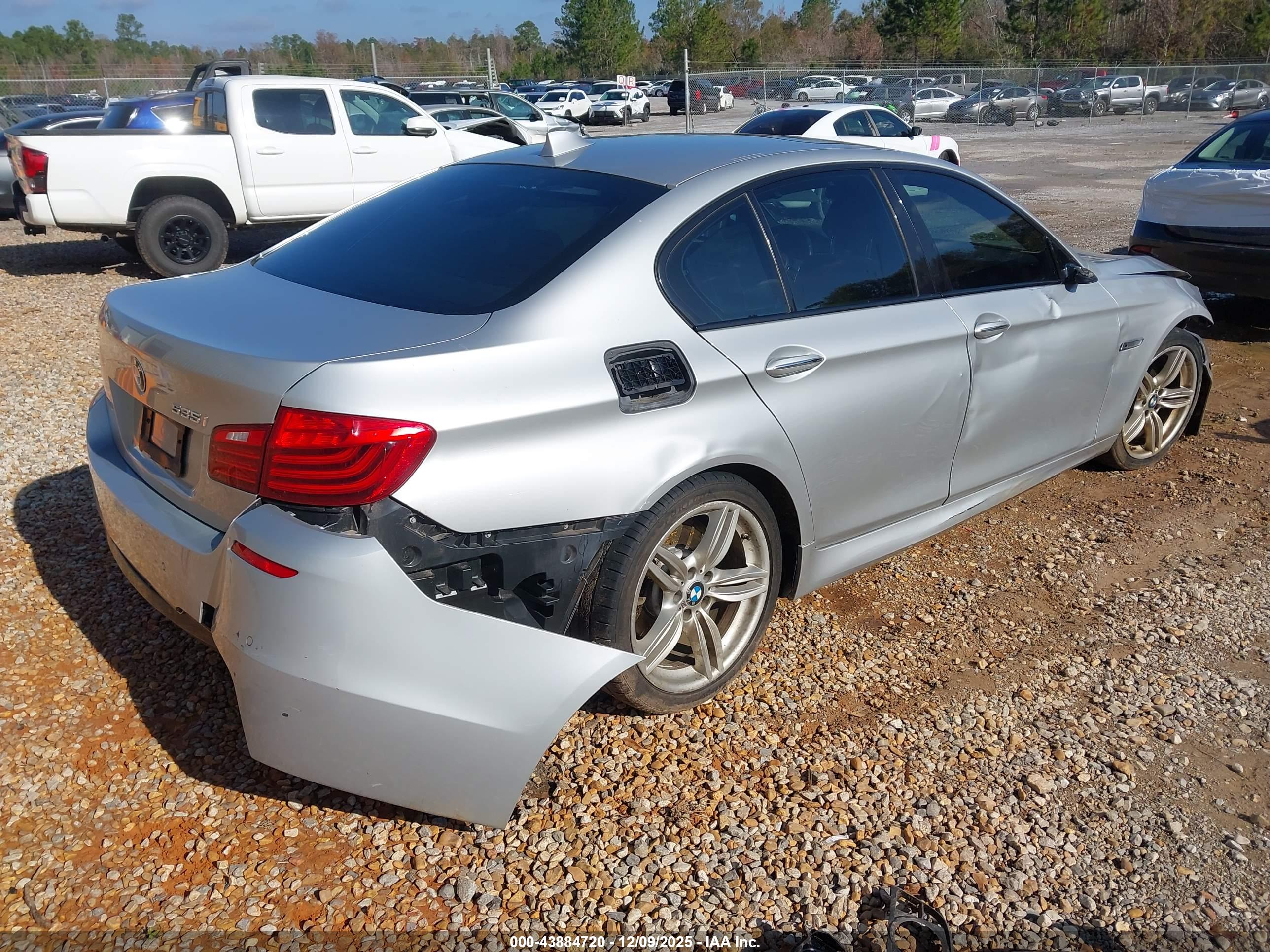 BMW 535I image 4