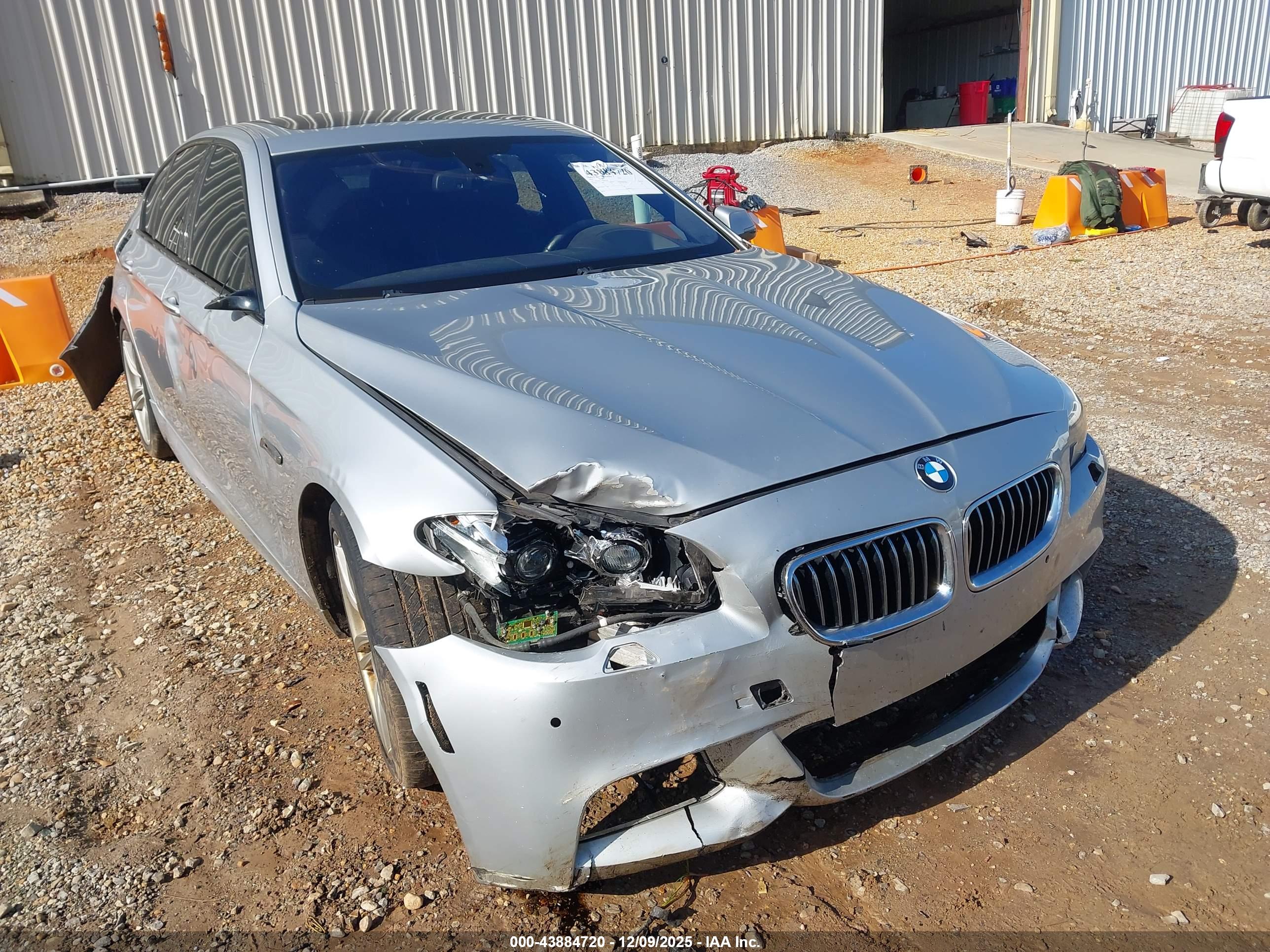 BMW 535I image 6